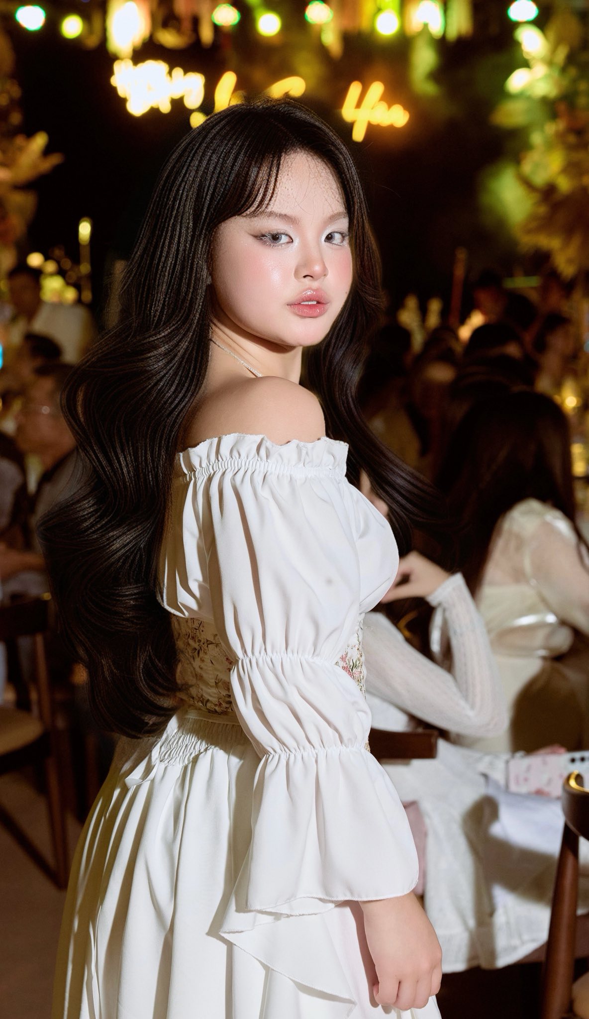 Dụi mắt nhận không ra visual tiểu thư nhà siêu mẫu Vbiz, tuổi 18 khác lạ thế này!- Ảnh 3. Dụi mắt nhận không ra visual tiểu thư nhà siêu mẫu Vbiz, tuổi 18 khác lạ thế này!- Ảnh 3.