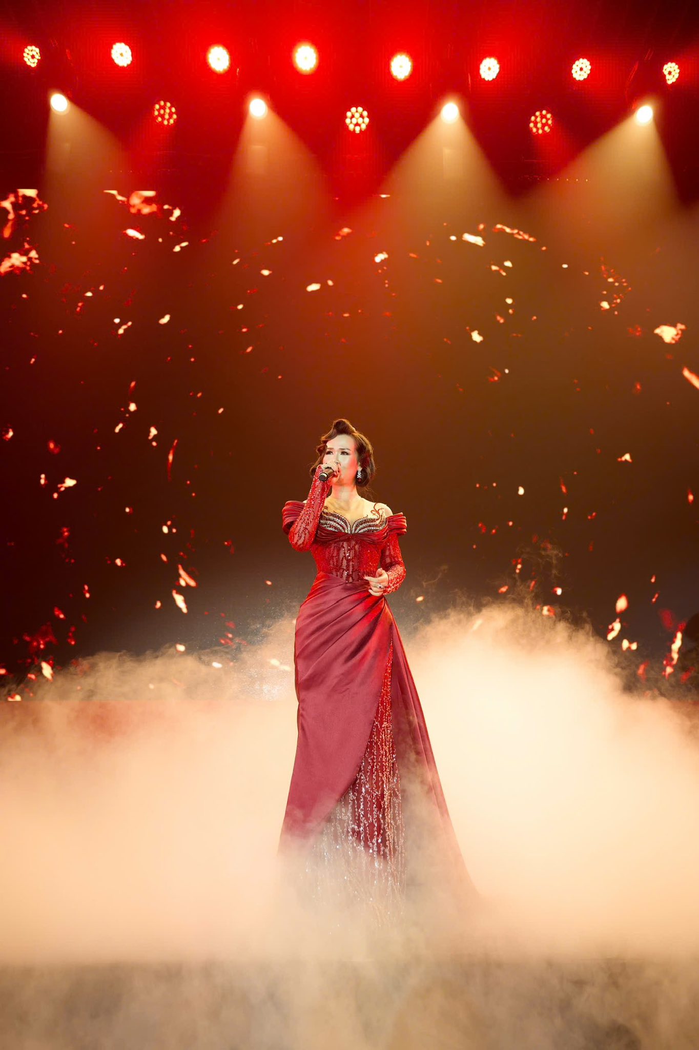 Vóc dáng hiện tại của Võ Hạ Trâm, chỉ 1 bức ảnh mà thấy rõ sự khác biệt- Ảnh 6.