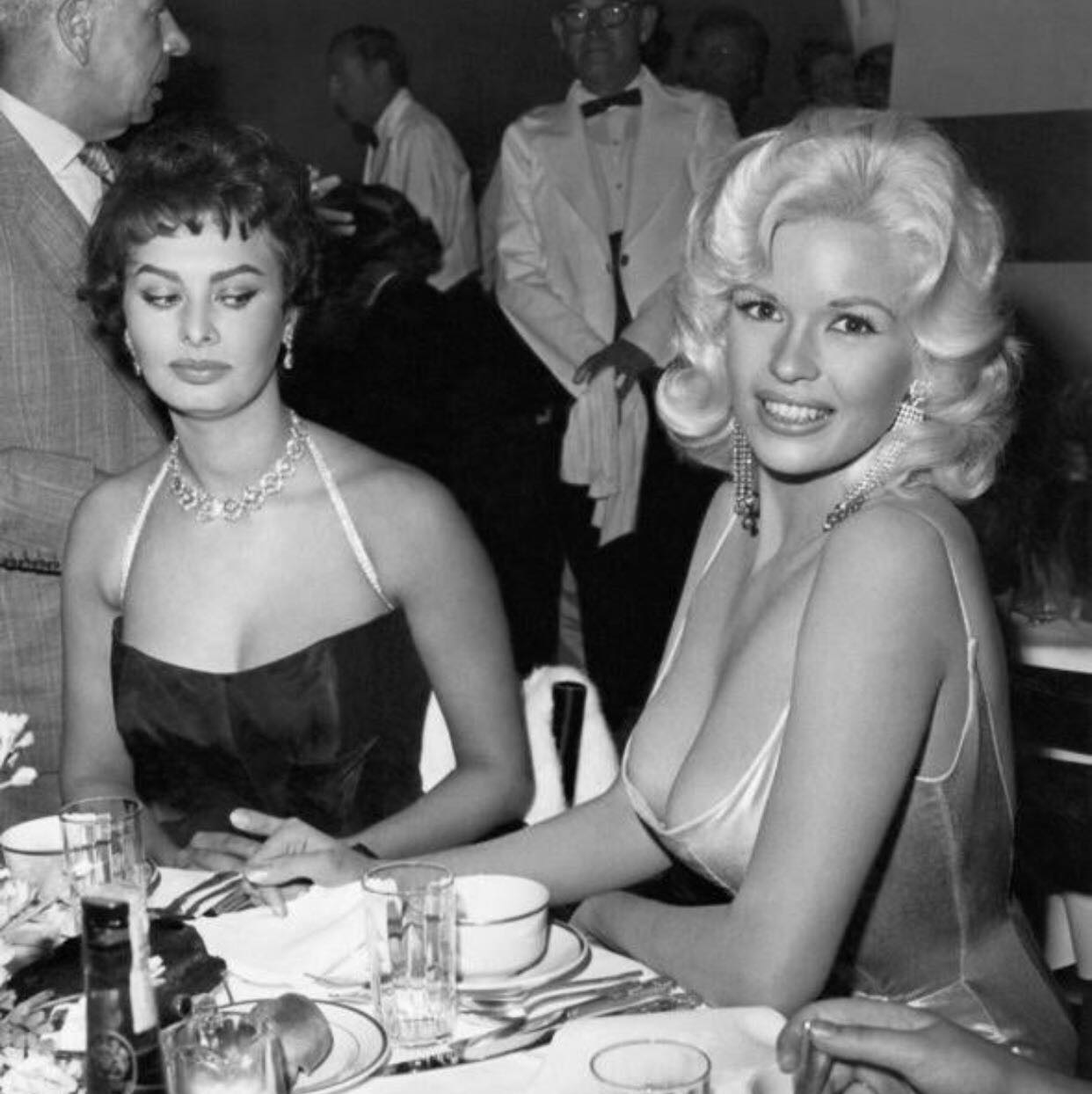 Cái chết bi thảm của bom sex Hollywood được mệnh danh là