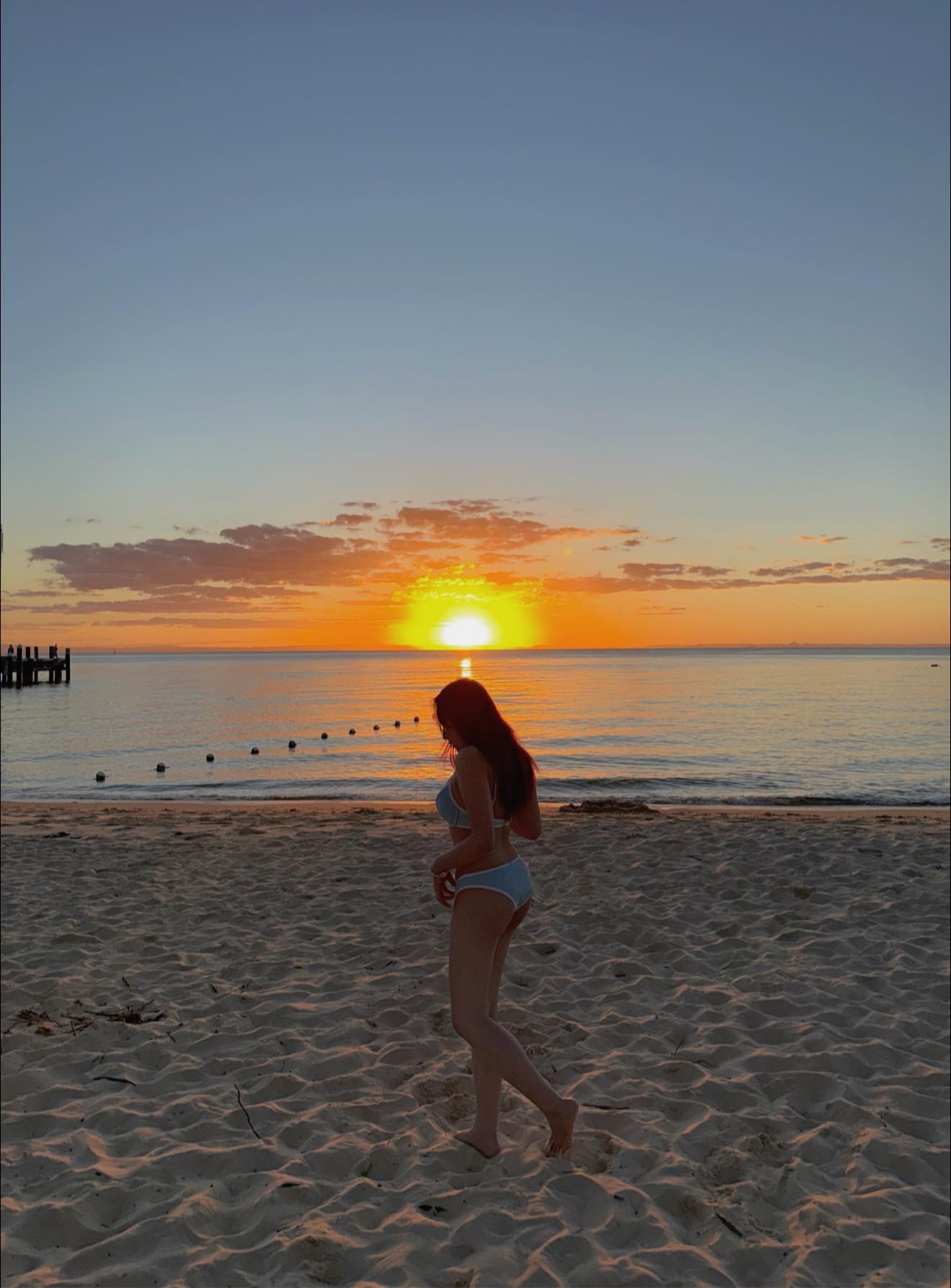 MC hot nhất Liên Quân trình làng bộ ảnh bikini cực