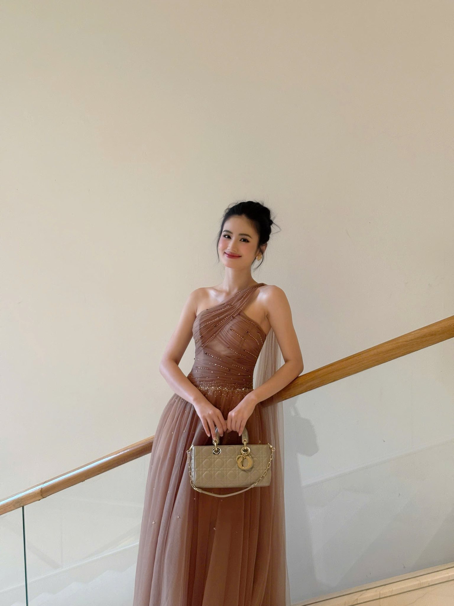 Hoa hậu Ý Nhi được dự đoán đăng quang Miss World 2025- Ảnh 2. Hoa hậu Ý Nhi được dự đoán đăng quang Miss World 2025- Ảnh 2.