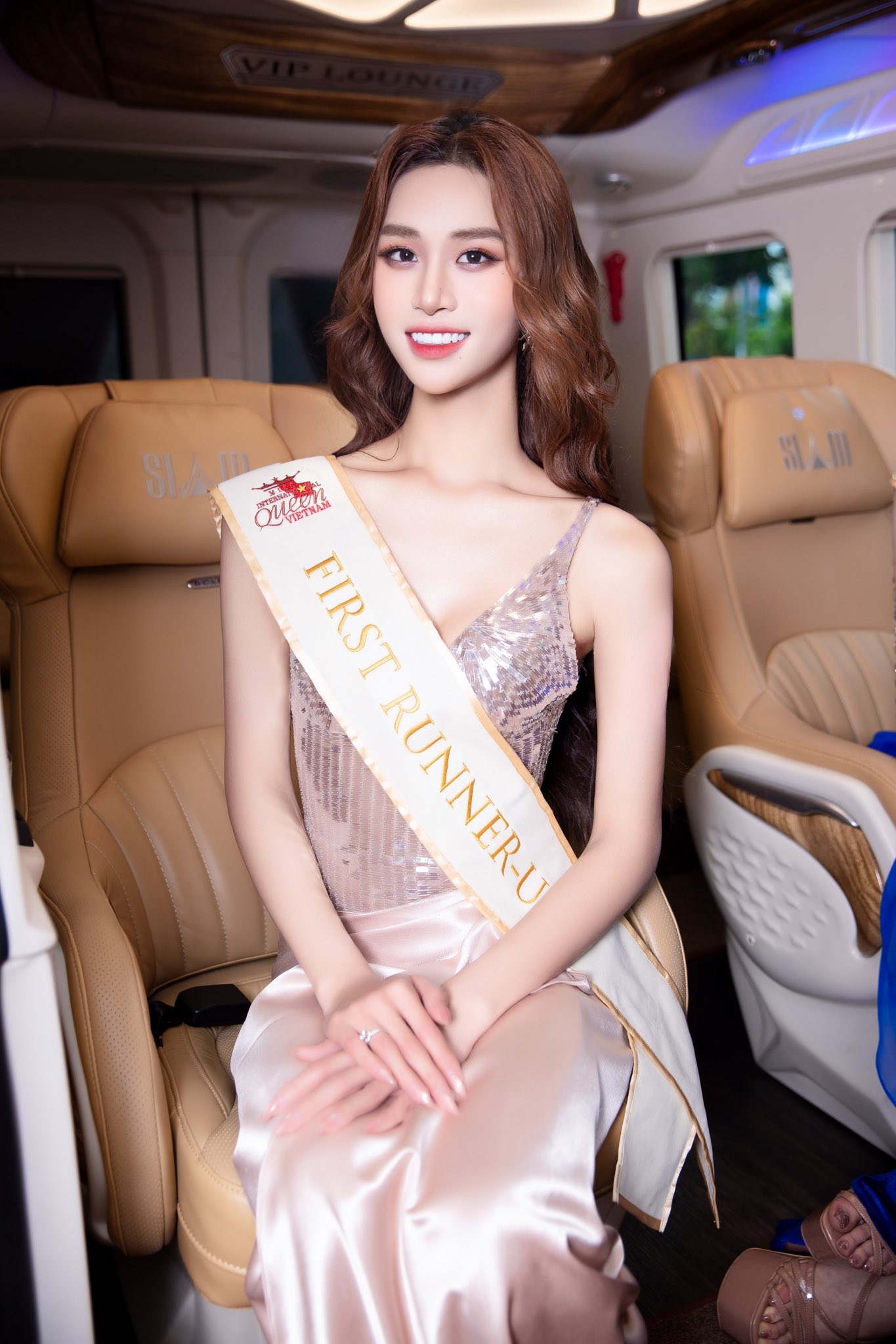 Căng: 1 Á hậu vừa đăng quang đã bị hội chị em cạch mặt, liên tiếp công kích, đe dọa trên MXH- Ảnh 1.