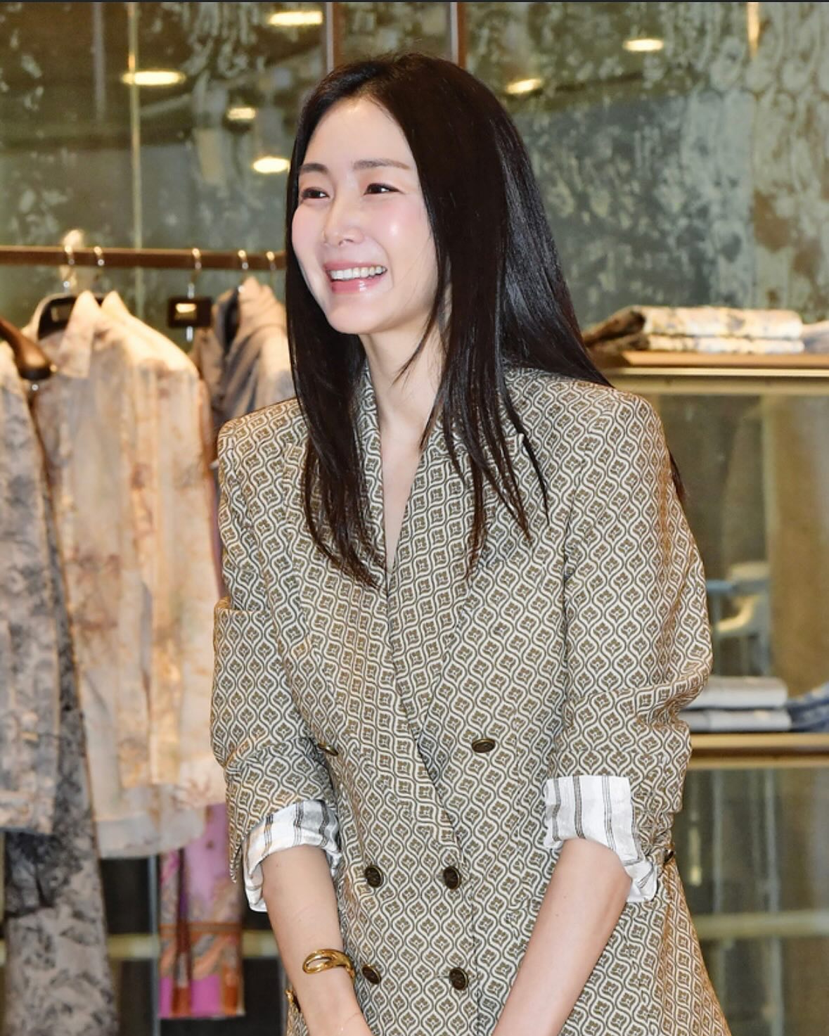 Nữ chính series phim 4 mùa kinh điển: Ngoài Choi Ji Woo, Song Hye Kyo và Son Ye Jin, còn có mỹ nhân cười đẹp nhất Hàn Quốc- Ảnh 11.