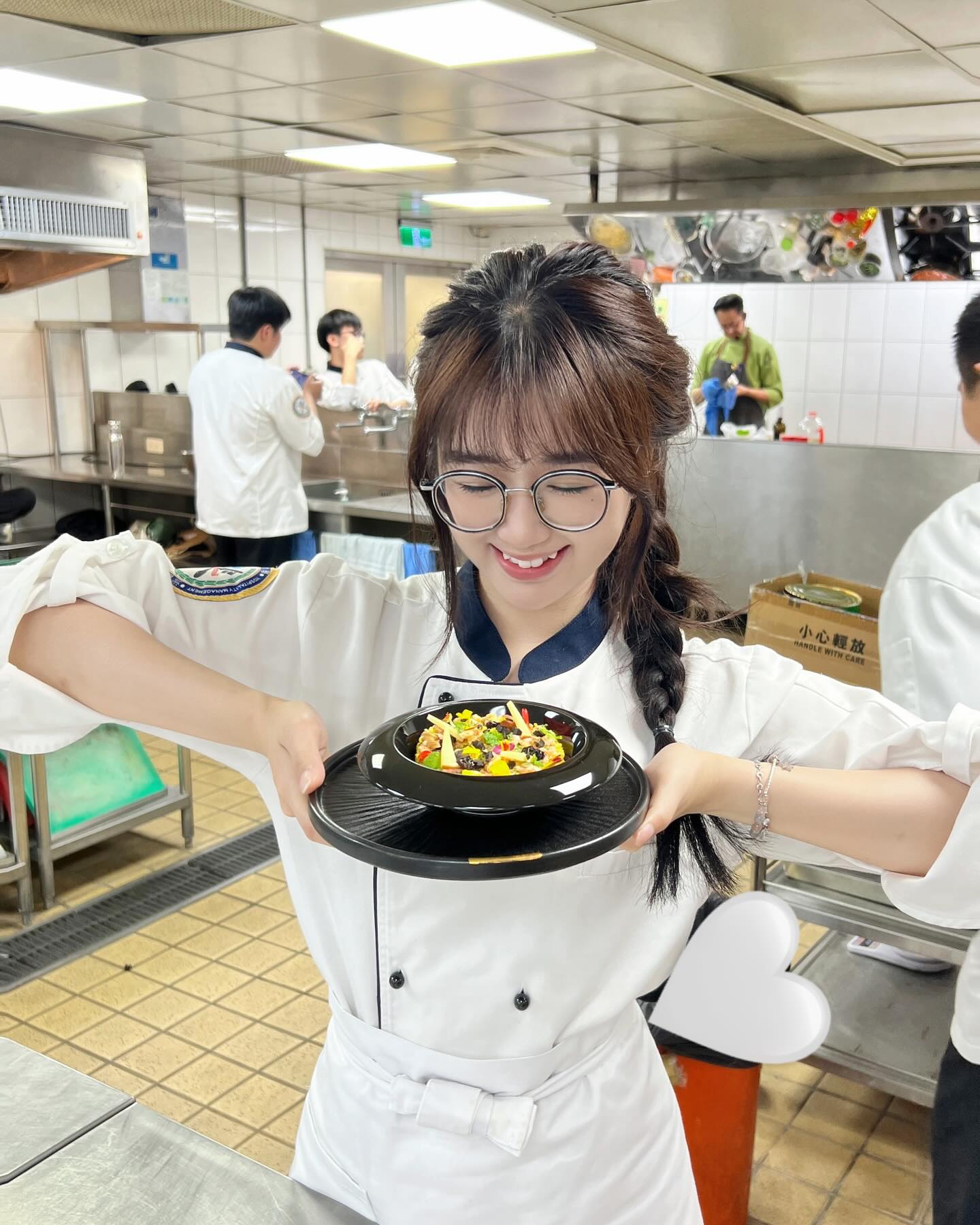 Xuất hiện đối thủ của Xuất hiện đối thủ của