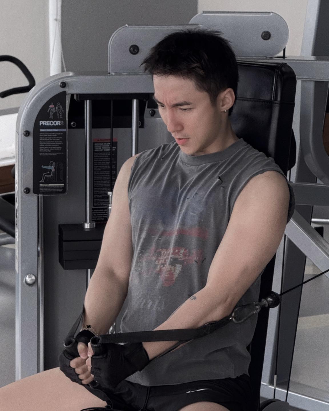 Sơn Tùng - HIEUTHUHAI đọ body gym hừng hực: Biết chọn ai đây?- Ảnh 9. Sơn Tùng - HIEUTHUHAI đọ body gym hừng hực: Biết chọn ai đây?- Ảnh 9.