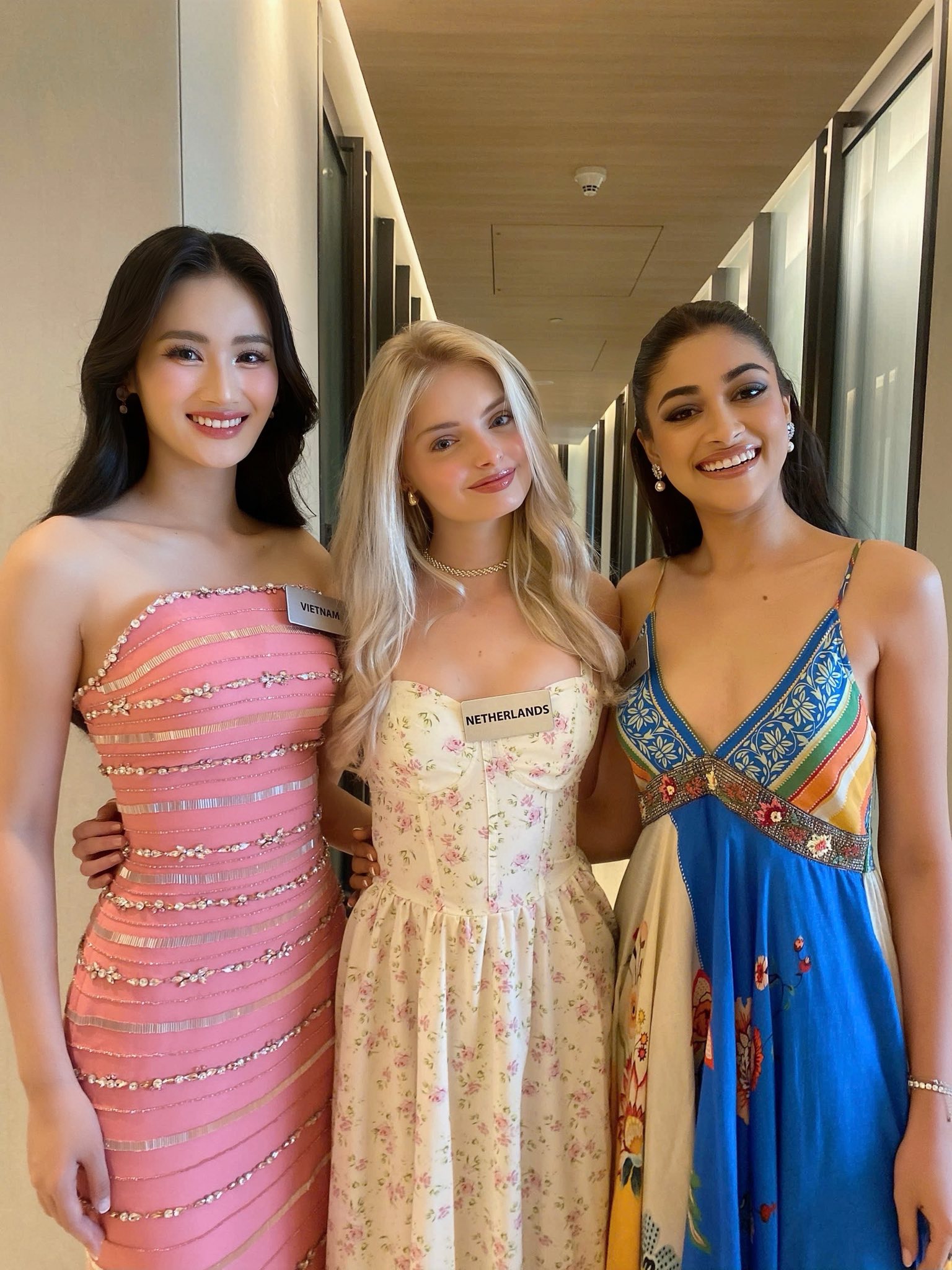 Hoa hậu Ý Nhi cứu lấy chính mình- Ảnh 3. Hoa hậu Ý Nhi cứu lấy chính mình- Ảnh 3.