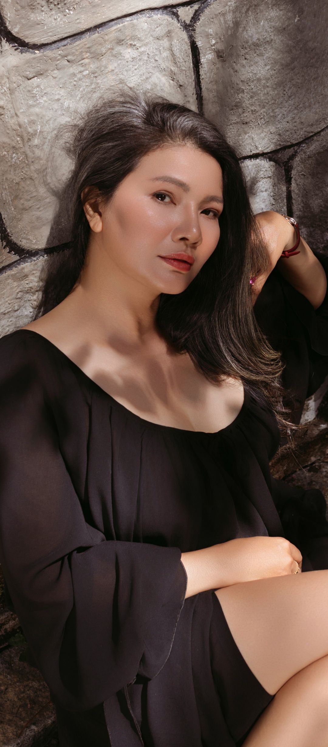 Nữ diễn viên Việt nổi tiếng công khai bạn trai ở tuổi 49 sau 3 lần đổ vỡ, một mình nuôi 3 con- Ảnh 1.