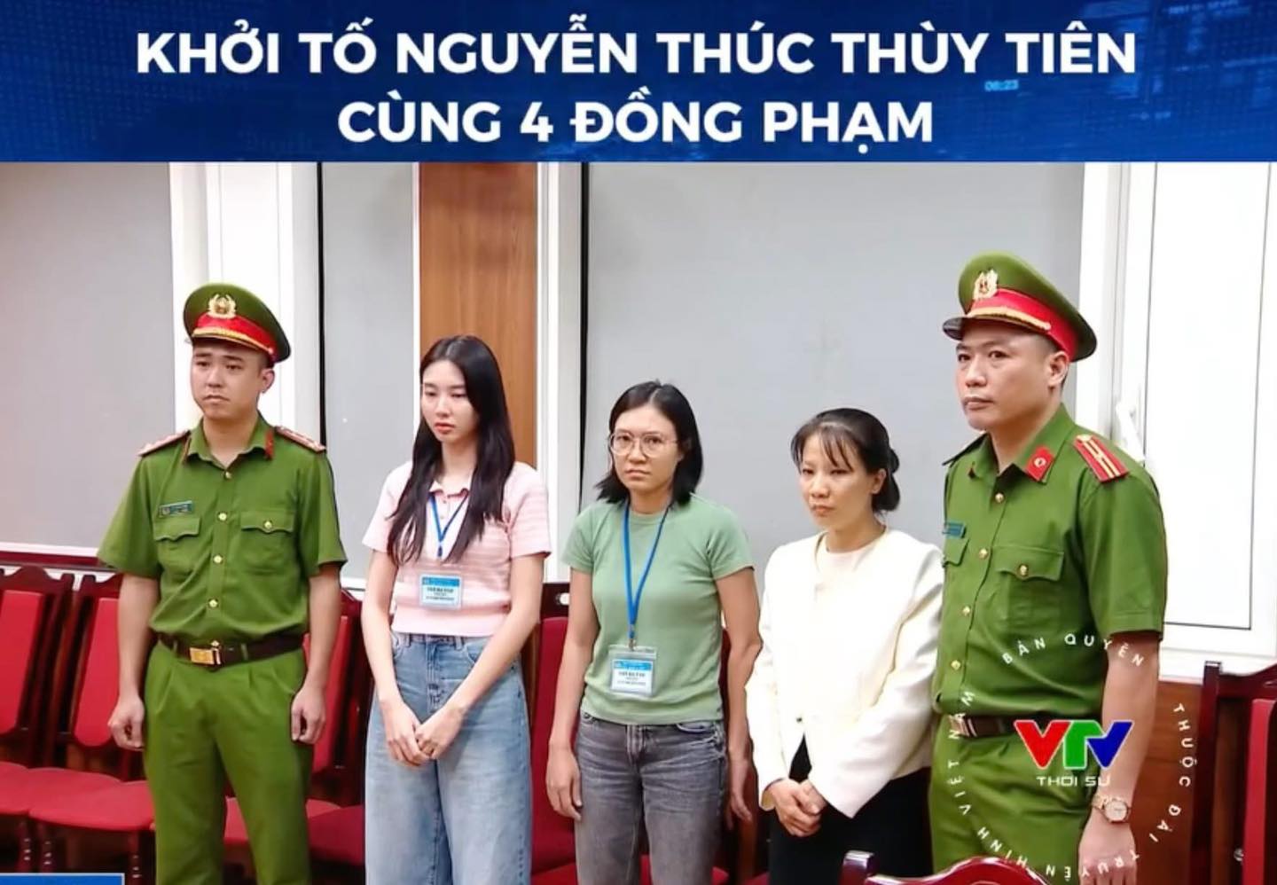 Những hình ảnh không bao giờ được lên sóng của Thùy Tiên- Ảnh 1.