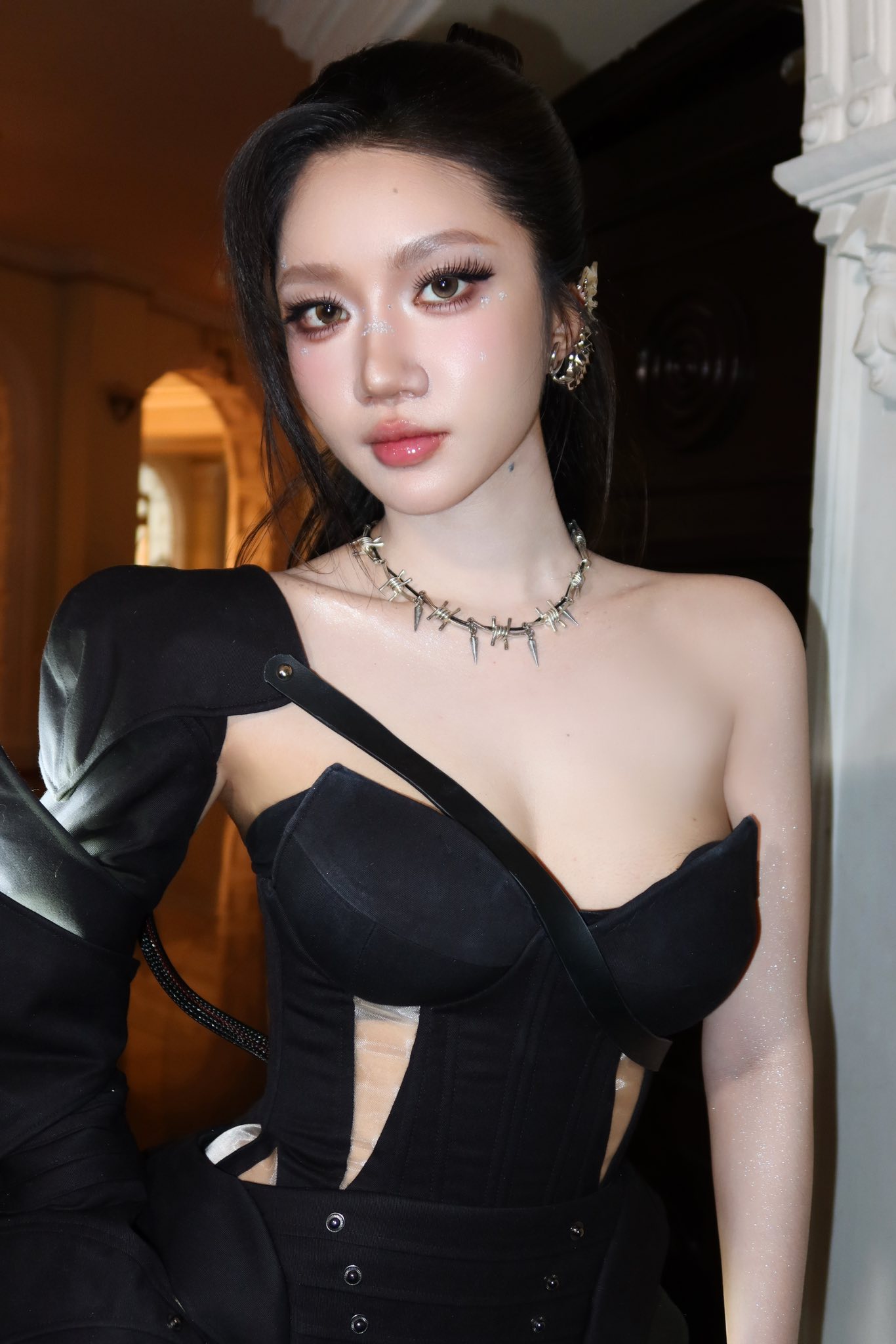 "Em Xinh" Orange công khai yêu "hồng hài nhi" kém 4 tuổi? 49959511112582356694324963950053272888611641n 17563702258611099219950 1756379553031 17563795532931769396886