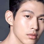 Tài tử "Hoàng hậu Ki" bị tố mang vũ khí rình gái 4e6ffc2a 2a6c 4e01 be50 52b71d1a79bd 1755594223337192013255 1755649616300 1755649617216170534206 0 0 293 560 crop 175564979102769585060jpg