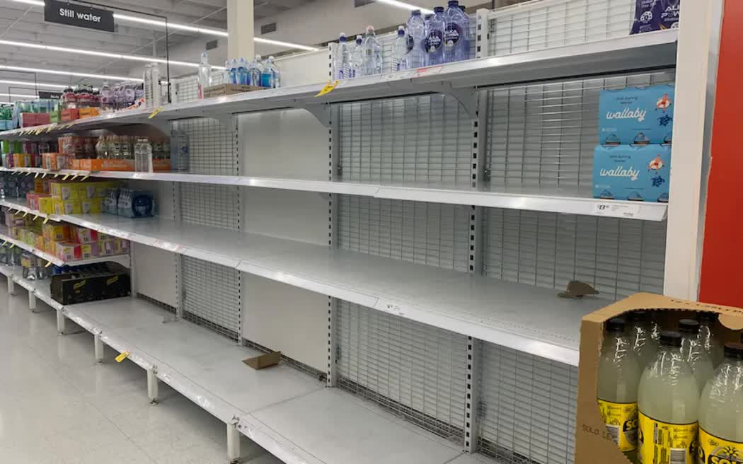 Cơn bão hiếm gặp 50 năm mới xuất hiện sắp đổ bộ: Cả nước Úc “nín thở” tránh bão, hàng triệu người phải đối mặt với