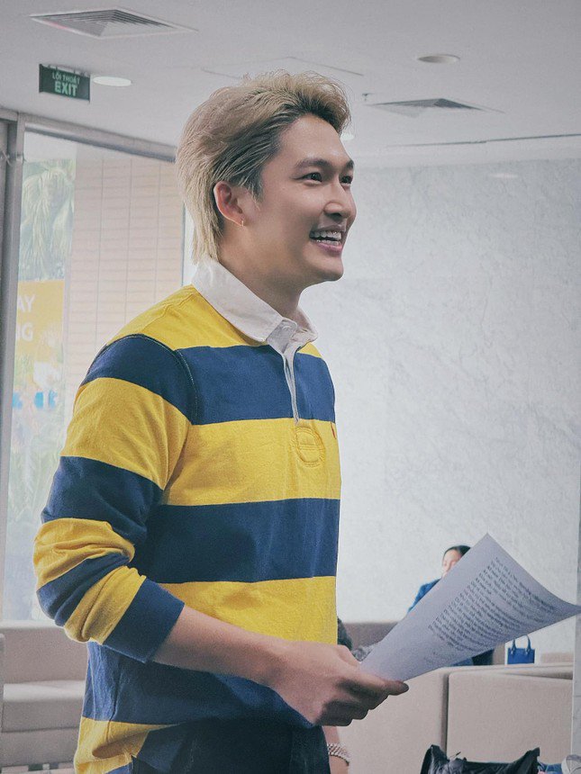 5-1739430123-204-width645height860 Đình Tú khoe tạo hình trong phim mới, nhìn xuống sắc hẳn khi thay đổi một chi tiết - 3