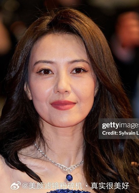 5-1747808205-255-width482height666 Sao nữ dưới ống kính hung thần ở Cannes - 6