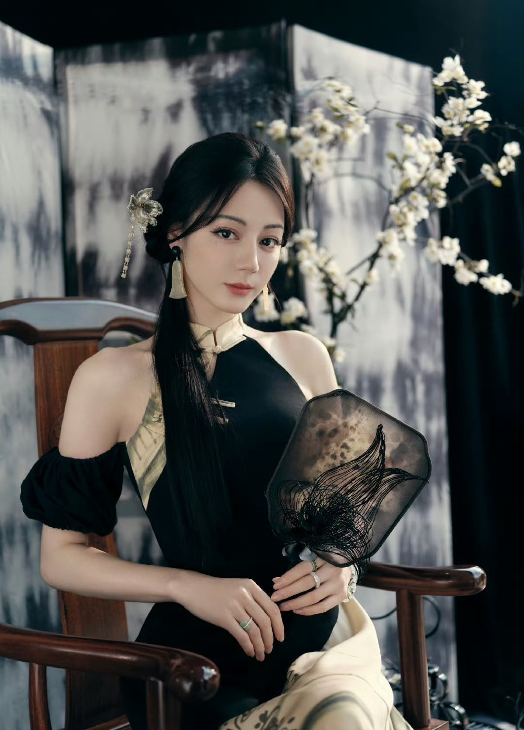 Mỹ nhân Trung Quốc không có đẹp nhất chỉ có đẹp hơn: Nụ cười làm điên đảo cả trời đất, đến sợi tóc cũng tuyệt đối điện ảnh- Ảnh 6. Mỹ nhân Trung Quốc không có đẹp nhất chỉ có đẹp hơn: Nụ cười làm điên đảo cả trời đất, đến sợi tóc cũng tuyệt đối điện ảnh- Ảnh 6.