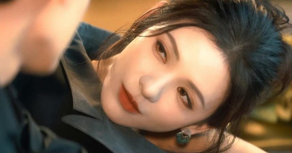 Đứng thở thôi cũng xinh sang bần bật thì chỉ có 1 người: Mỹ nhân trong các mỹ nhân, visual cân cả vũ trụ 28 Đứng thở thôi cũng xinh sang bần bật thì chỉ có 1 người: Mỹ nhân trong các mỹ nhân, visual cân cả vũ trụ 5 1754039343532 17540393437981600650870 52 0 487 830 crop 17540394329861691785630jpg