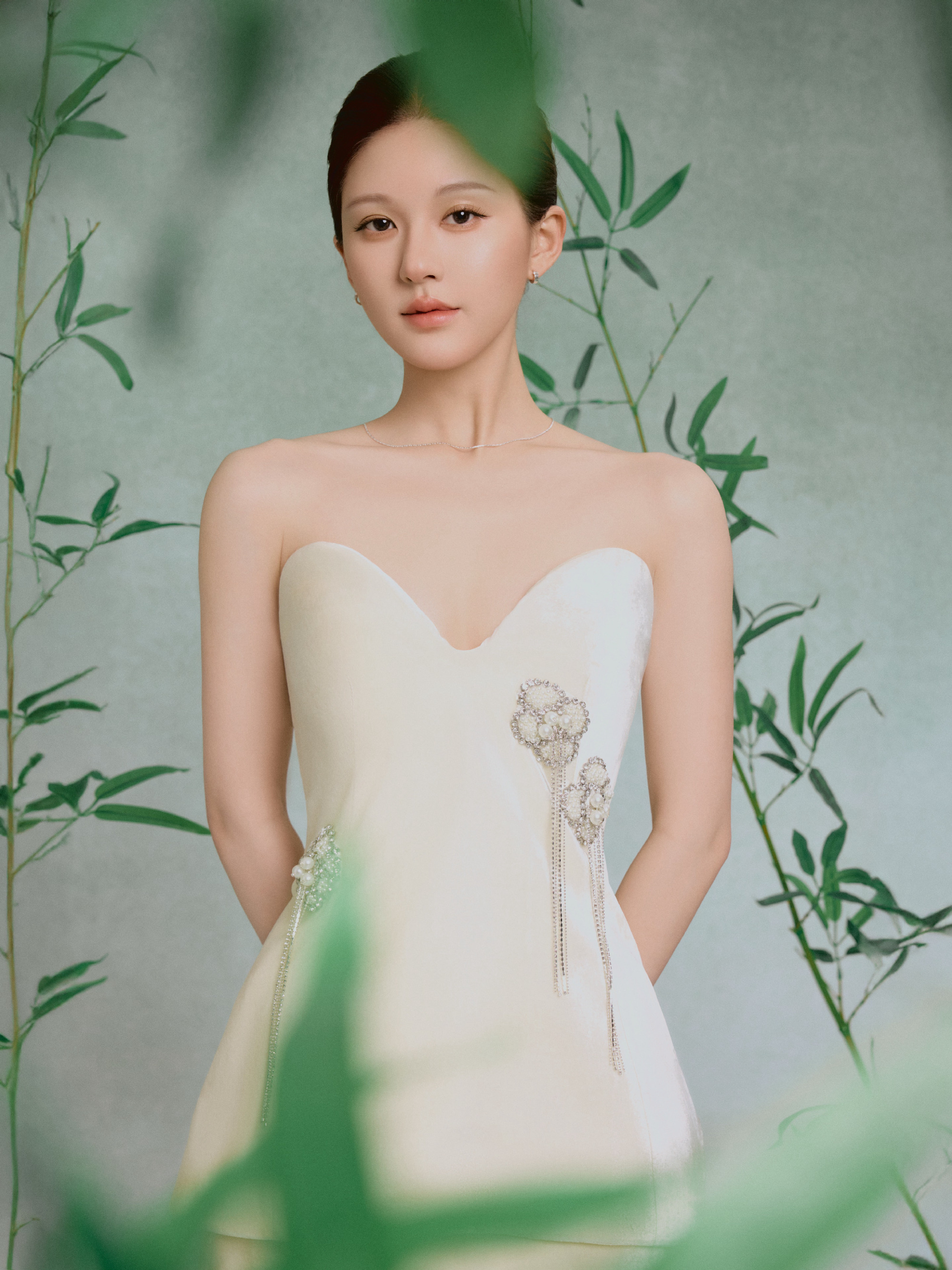 Dân tình quay lưng với Triệu Lộ Tư. Dân tình quay lưng với Triệu Lộ Tư.