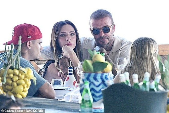 Vợ chồng Beckham bị nói giả dối- Ảnh 9.