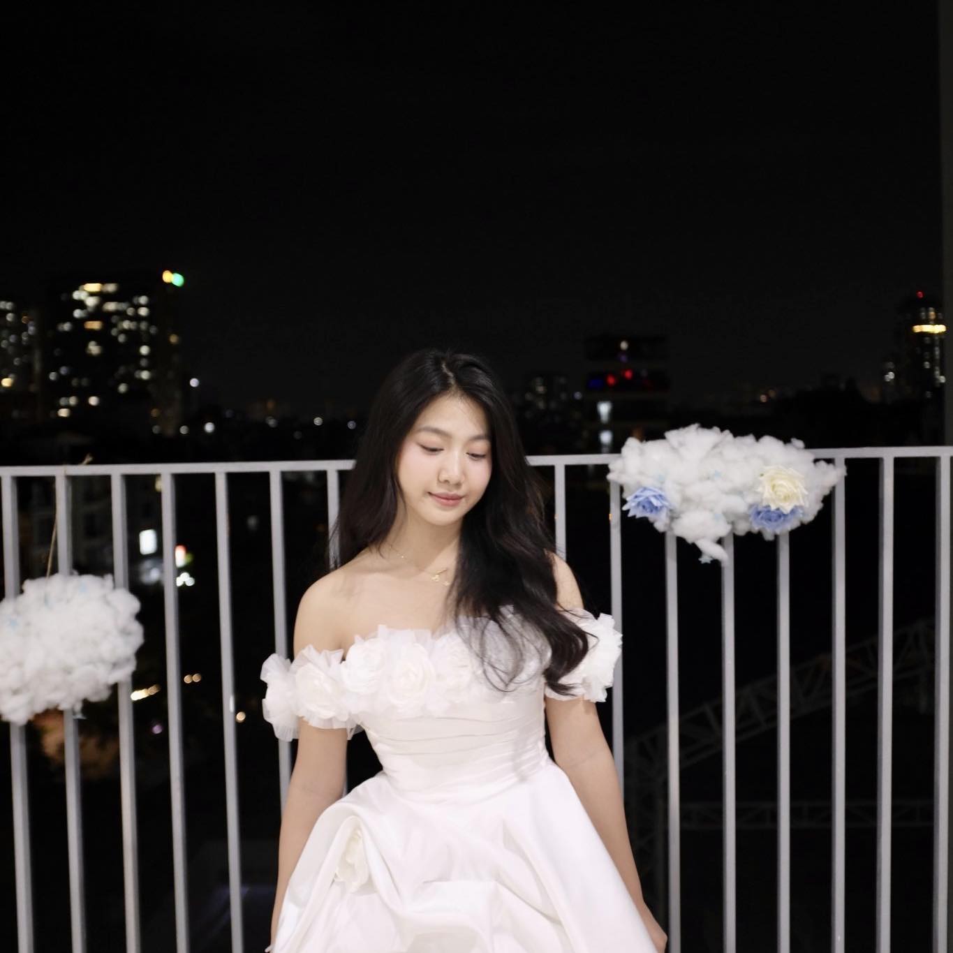 Vợ chồng Mạnh Trường khoe con gái ở tuổi 16, xinh xắn thế nào mà được gọi là hoa hậu tương lai?- Ảnh 4.