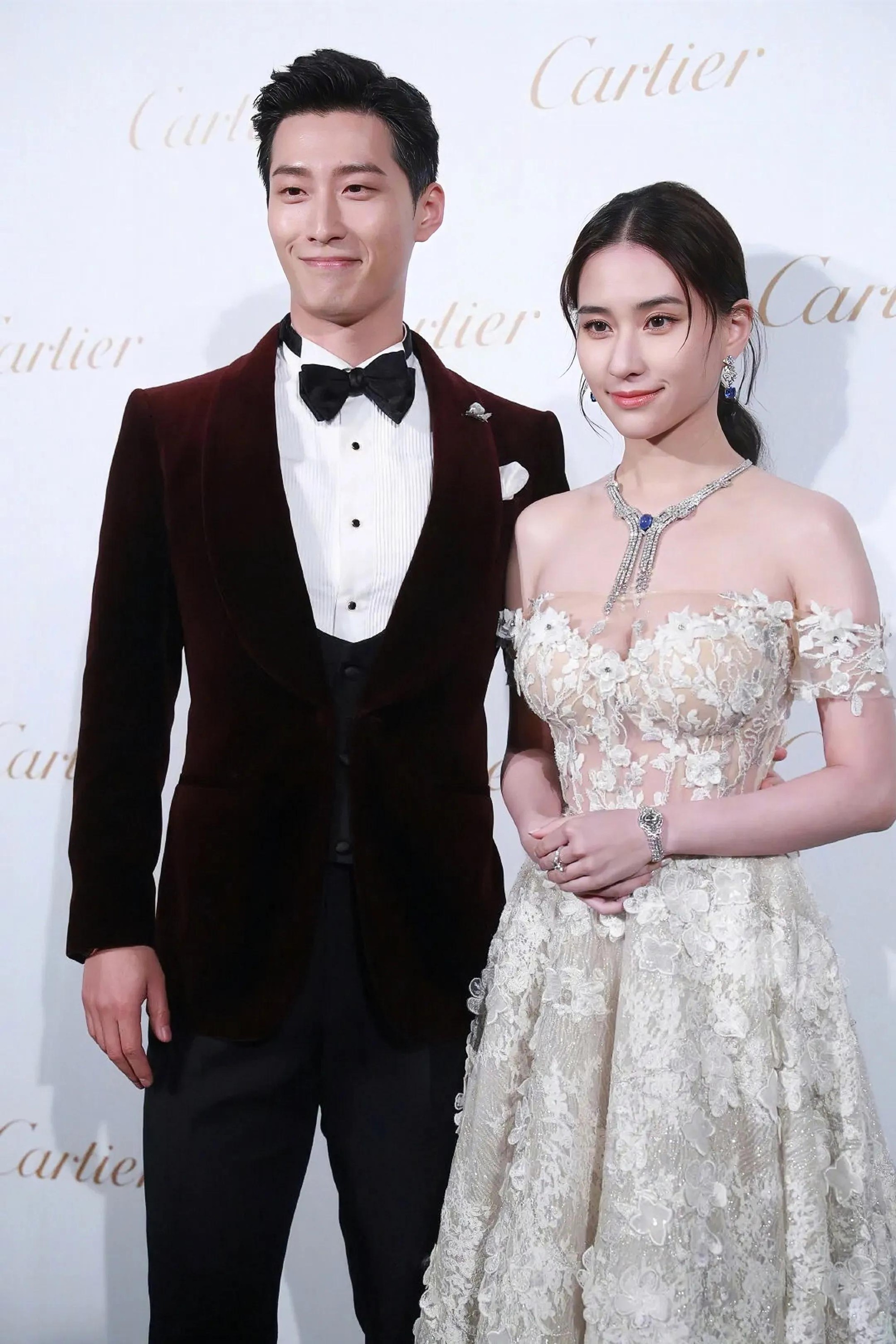 2 ngôi sao đình đám có cuộc đời trái ngược khi kết hôn với con của