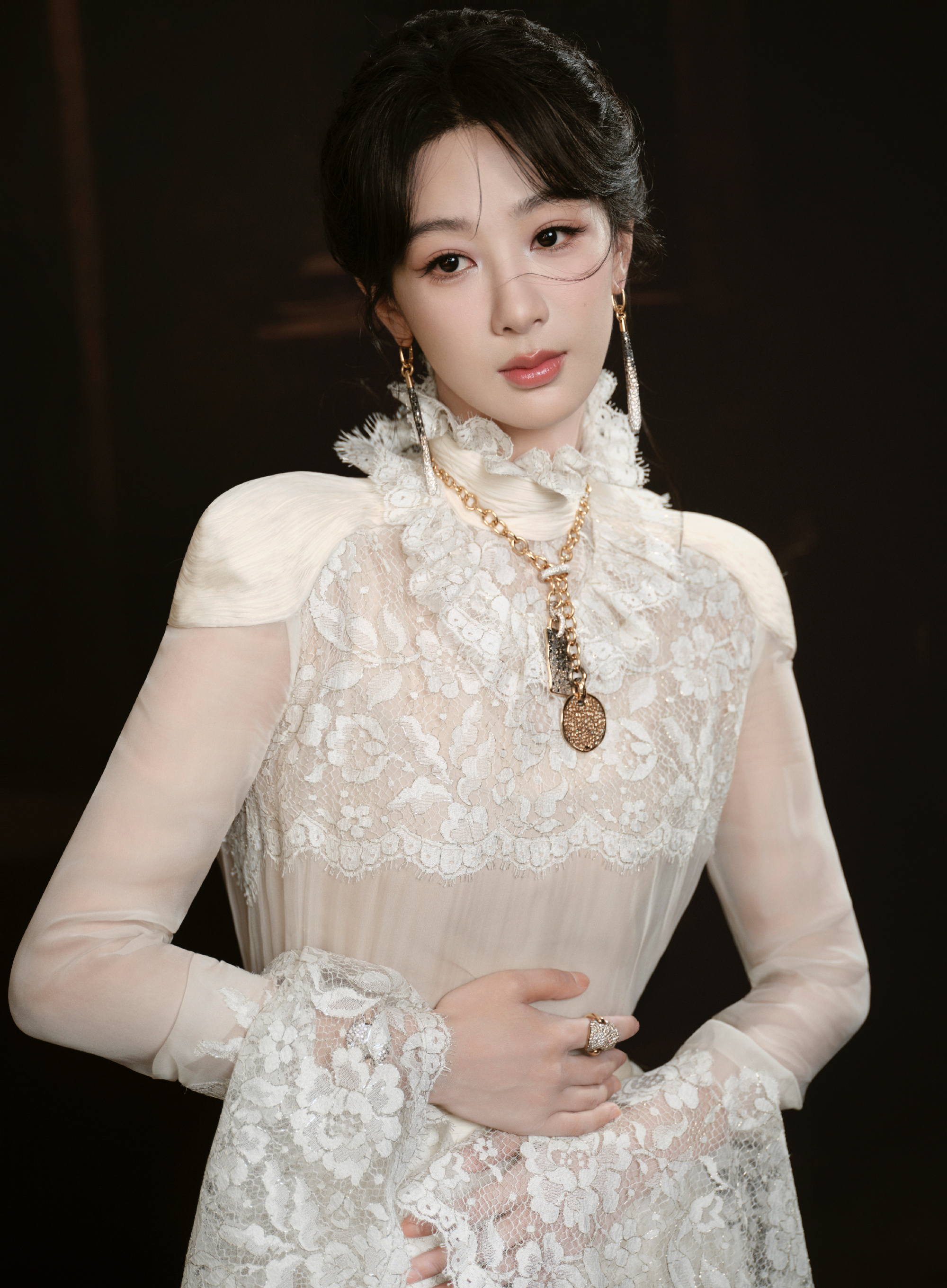 Netizen nước ngoài bình chọn 9 mỹ nhân Cbiz đẹp nhất: Địch Lệ Nhiệt Ba vượt mặt Triệu Lệ Dĩnh- Ảnh 5.