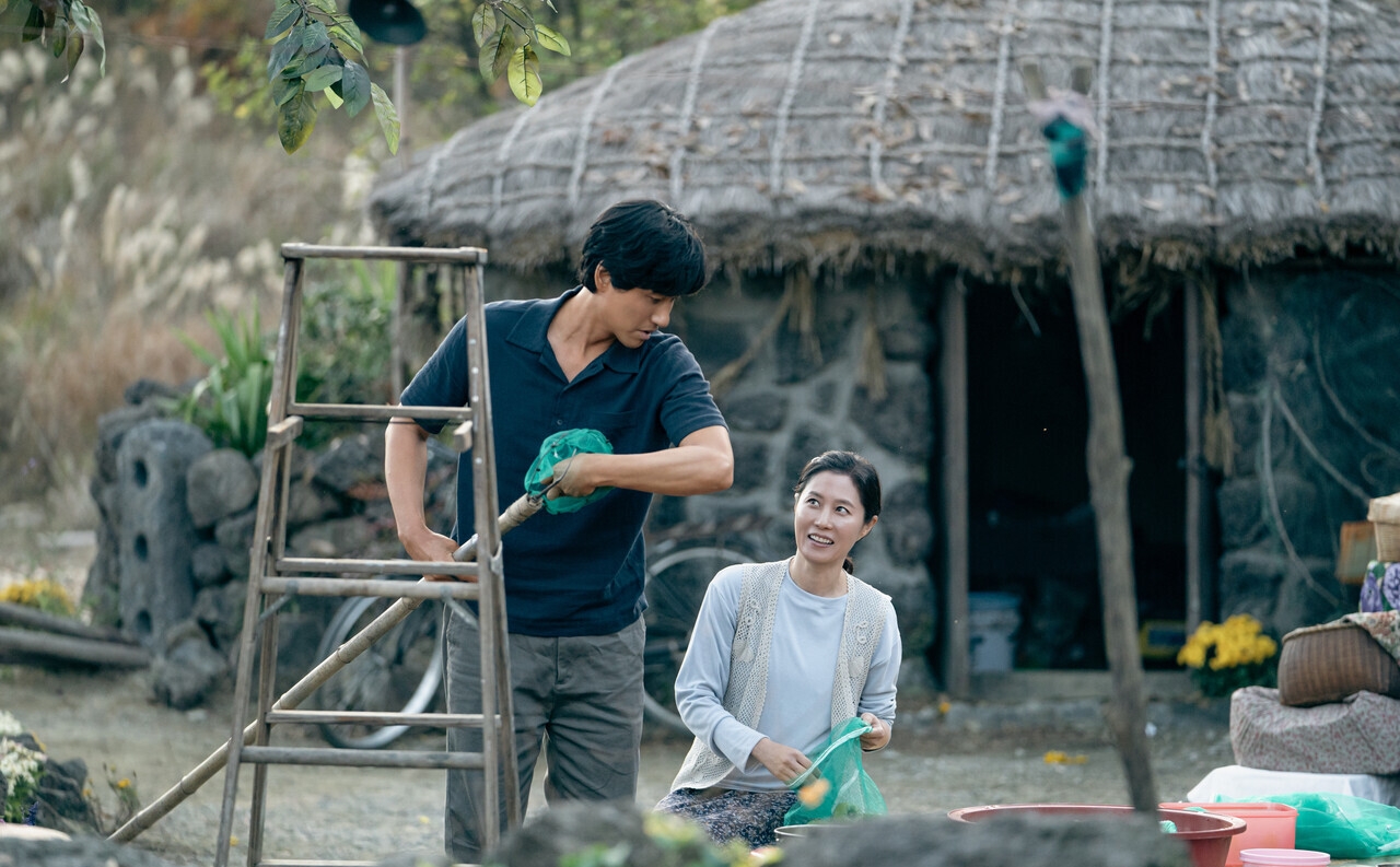 Gần 200 phim Hàn đã chiếu và đây là phim hay nhất 2025: Nữ chính mãi keo mãi mận, ai cũng phải xem ít nhất 1 lần- Ảnh 5.