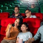 Không cần nhờ con, phụ huynh hiện đại tự đặt vé xem phim, chốt lịch giải trí 5 1763457272 570 width740height495 auto cropjpg