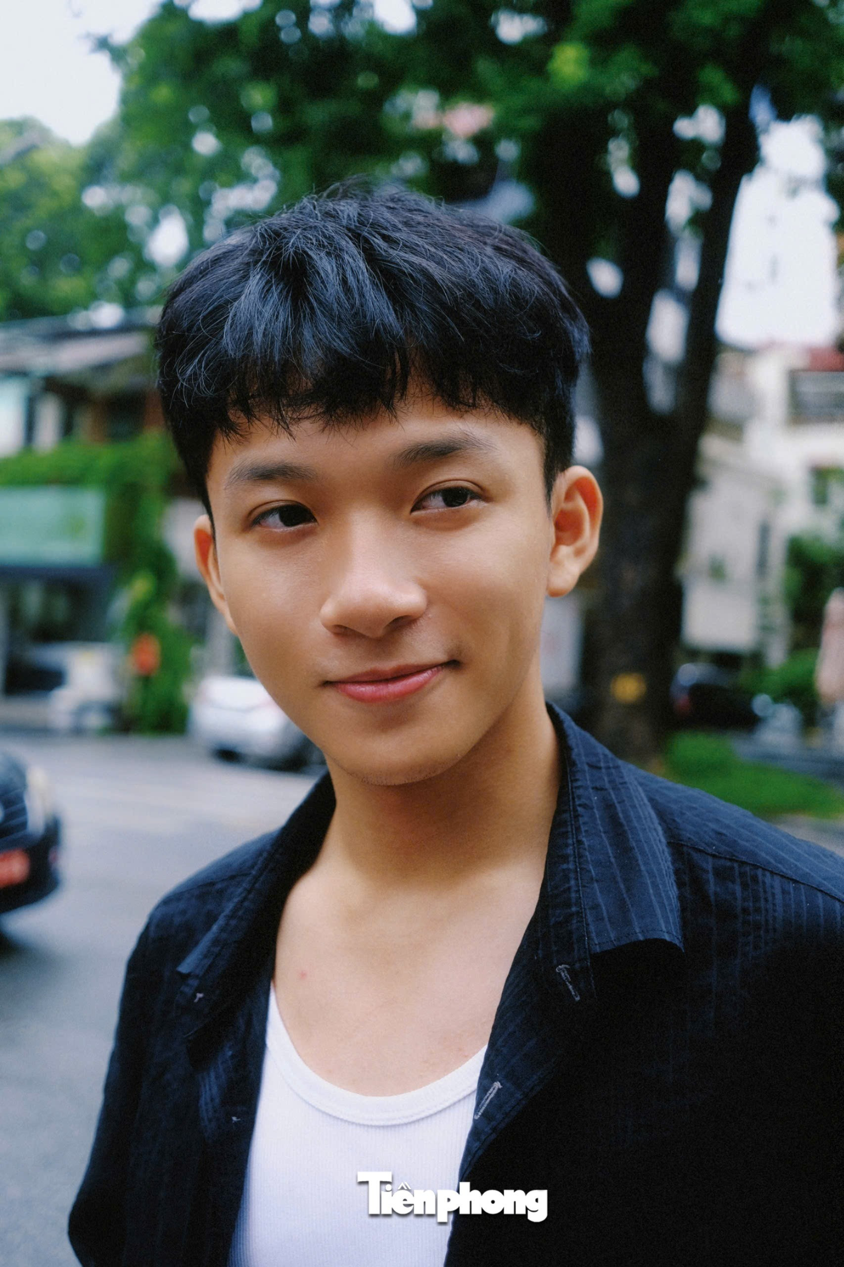 Nam sinh 19 tuổi sốc khi đóng phim giờ vàng- Ảnh 14. Nam sinh 19 tuổi sốc khi đóng phim giờ vàng- Ảnh 14.