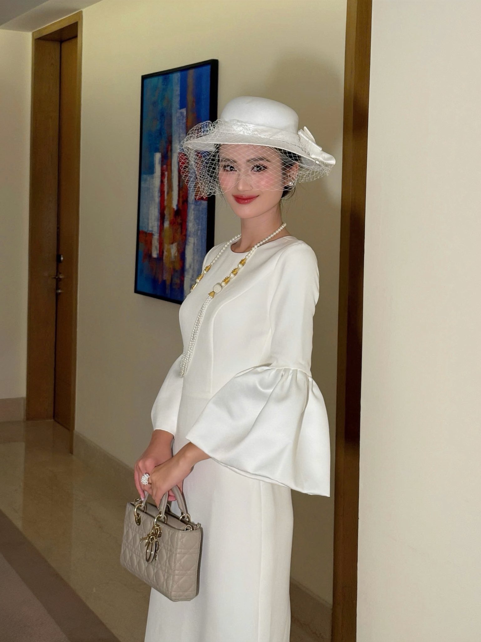 Hoa hậu Ý Nhi ghi điểm với 1 hành động tại Miss World- Ảnh 4.