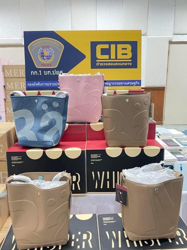 Hơn 78.223 sản phẩm mỹ phẩm, thiết bị điện tử,... giả bị phát hiện ở Thái Lan: Đường dây khủng do 2 nghi phạm Trung Quốc cầm đầu- Ảnh 10.