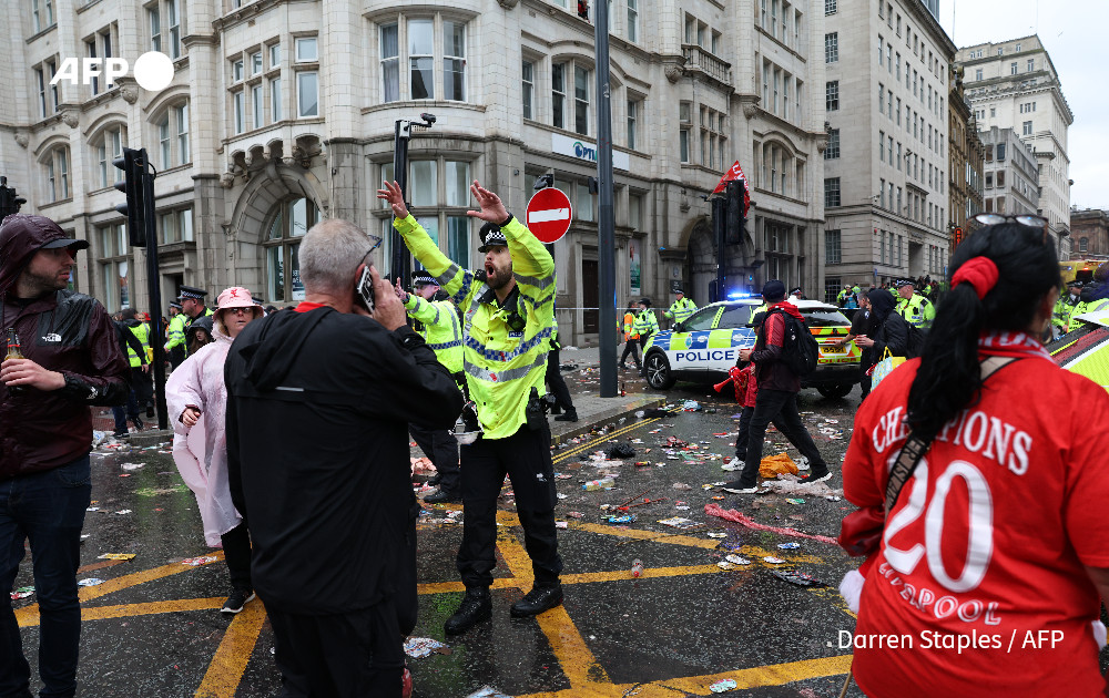 Hiện trường kinh hoàng vụ xe điên lao thẳng đám đông Hiện trường kinh hoàng vụ xe điên lao thẳng đám đông