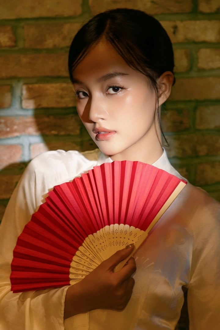 Gái xinh 2k1 vừa bị tóm gọn ăn tối thân mật với Quốc Trường là ai?- Ảnh 2.