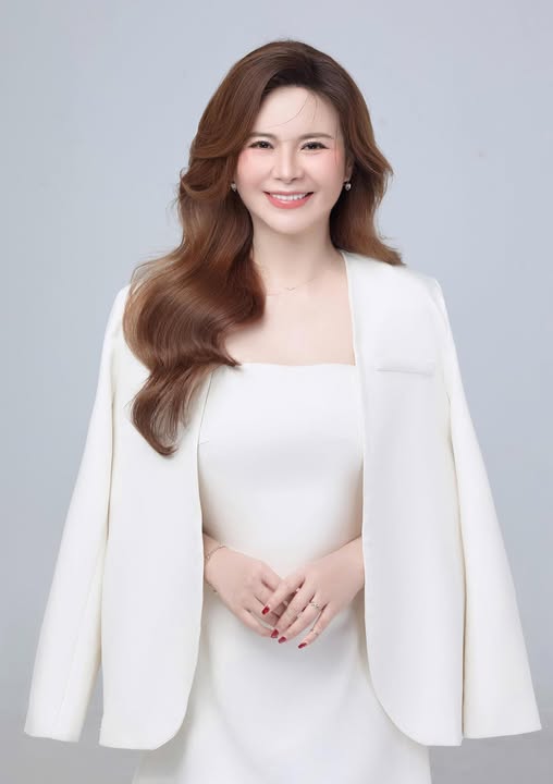 Diễn viên Kim Oanh lên tiếng sau khi gây tranh cãi vì phẫu thuật thẩm mỹ cả gương mặt- Ảnh 6. Diễn viên Kim Oanh lên tiếng sau khi gây tranh cãi vì phẫu thuật thẩm mỹ cả gương mặt- Ảnh 6.