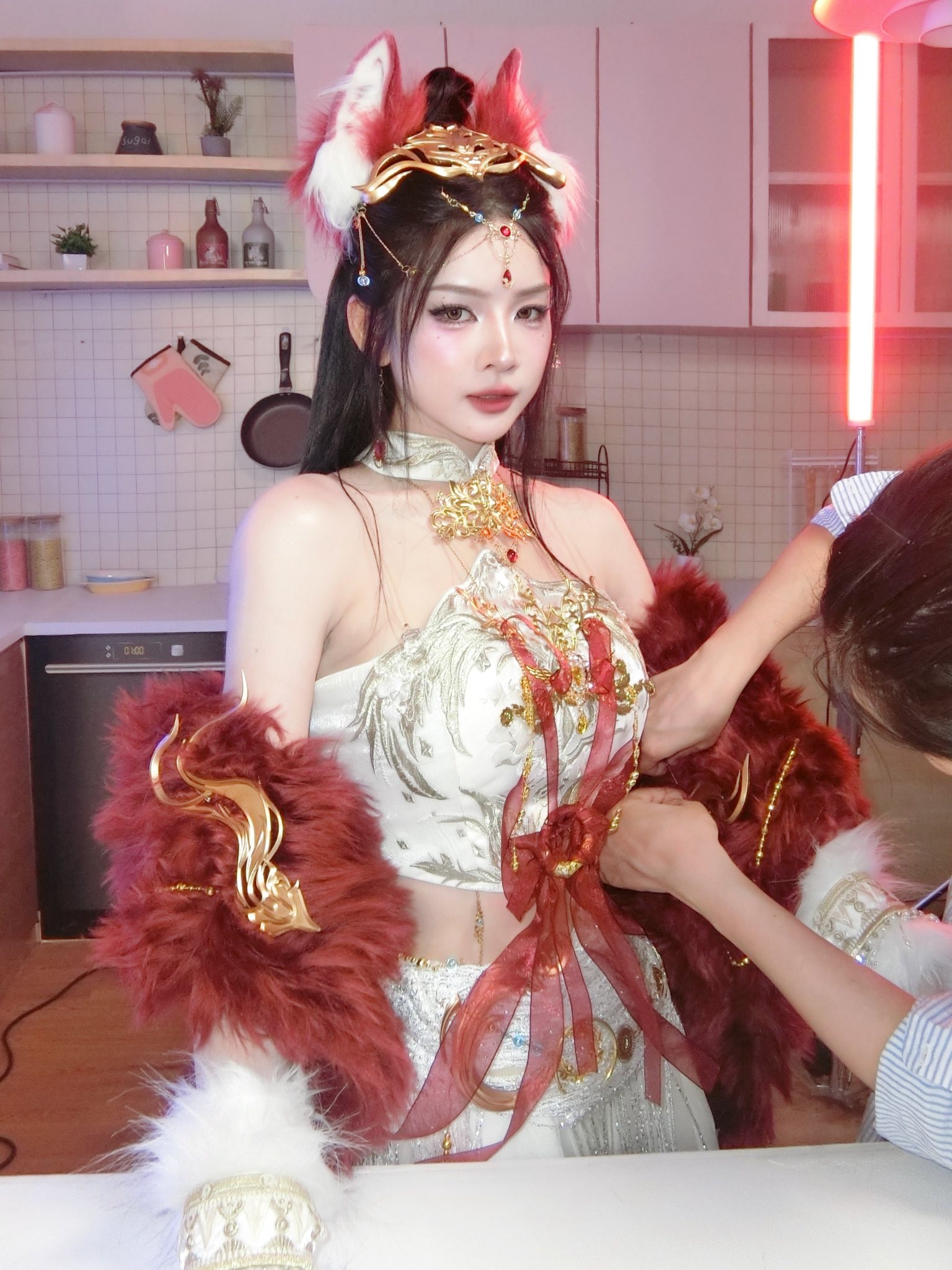 Thánh nữ DJ top 1 Việt Nam trổ tài cosplay yêu hồ, hóa tiên tỷ khiến fan ngẩn ngơ- Ảnh 2.
