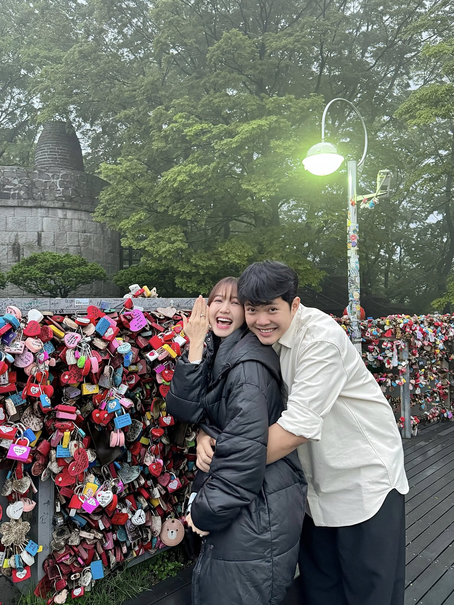 Nhạc sĩ Andiez Nam Trương cầu hôn bạn gái Nhung Gumiho sau 6 tháng công khai hẹn hò!- Ảnh 2.