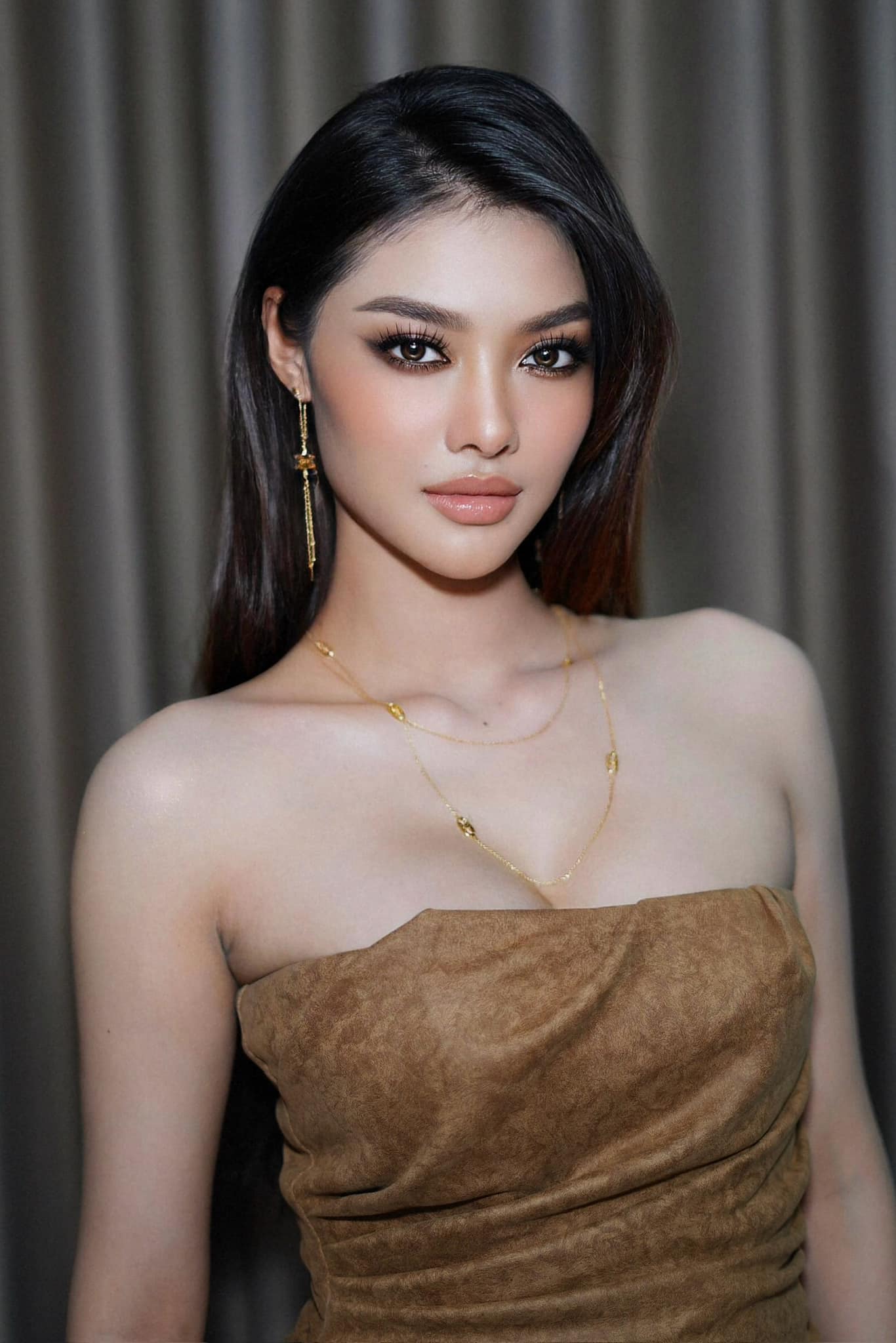 Á hậu Việt bị chê nhan sắc: Quyết Á hậu Việt bị chê nhan sắc: Quyết