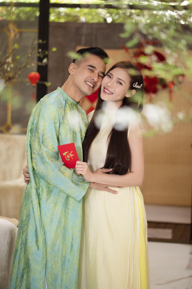 Lương Thế Thành lên tiếng về tin đồn chia tay Thúy Diễm vì clip quay lén cảnh hôn của vợ với sao nam kém 11 tuổi- Ảnh 1.