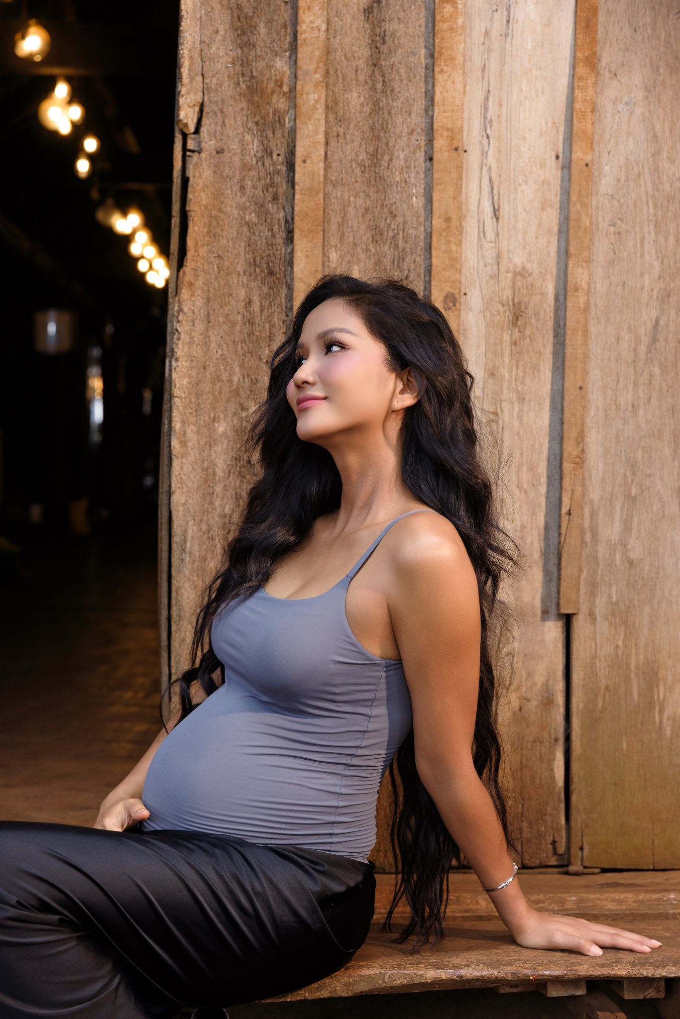 Hoa hậu H'Hen Niê vướng tranh cãi dữ dội vì 1 hành động 2 giây giữa lúc mang thai con đầu lòng- Ảnh 6.