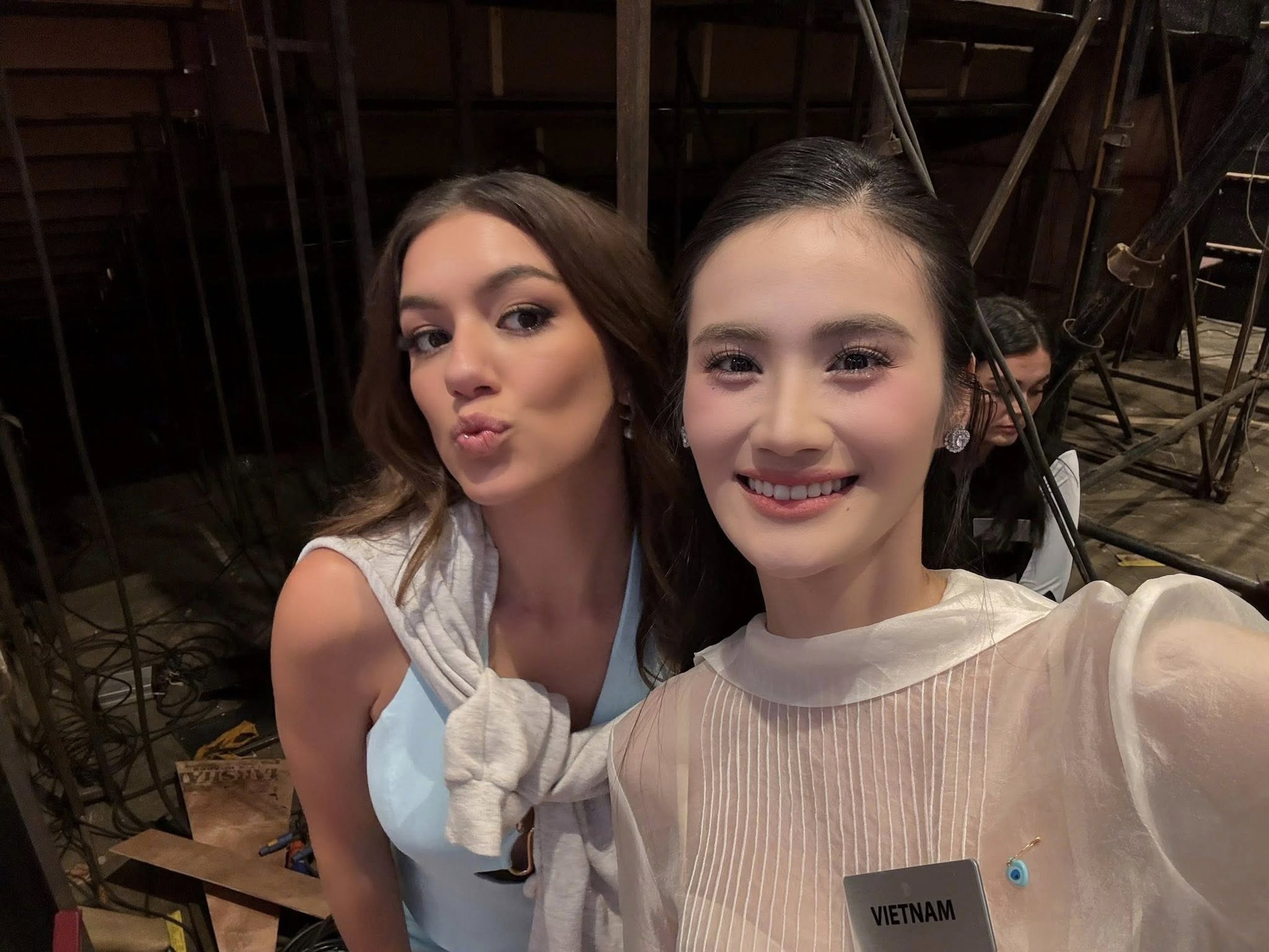 Trực tiếp Chung kết Miss World 2024: Hoa hậu Ý Nhi chính thức vào top 40 nhờ thực lực, bật khóc khi được gọi tên! - Ảnh 14.