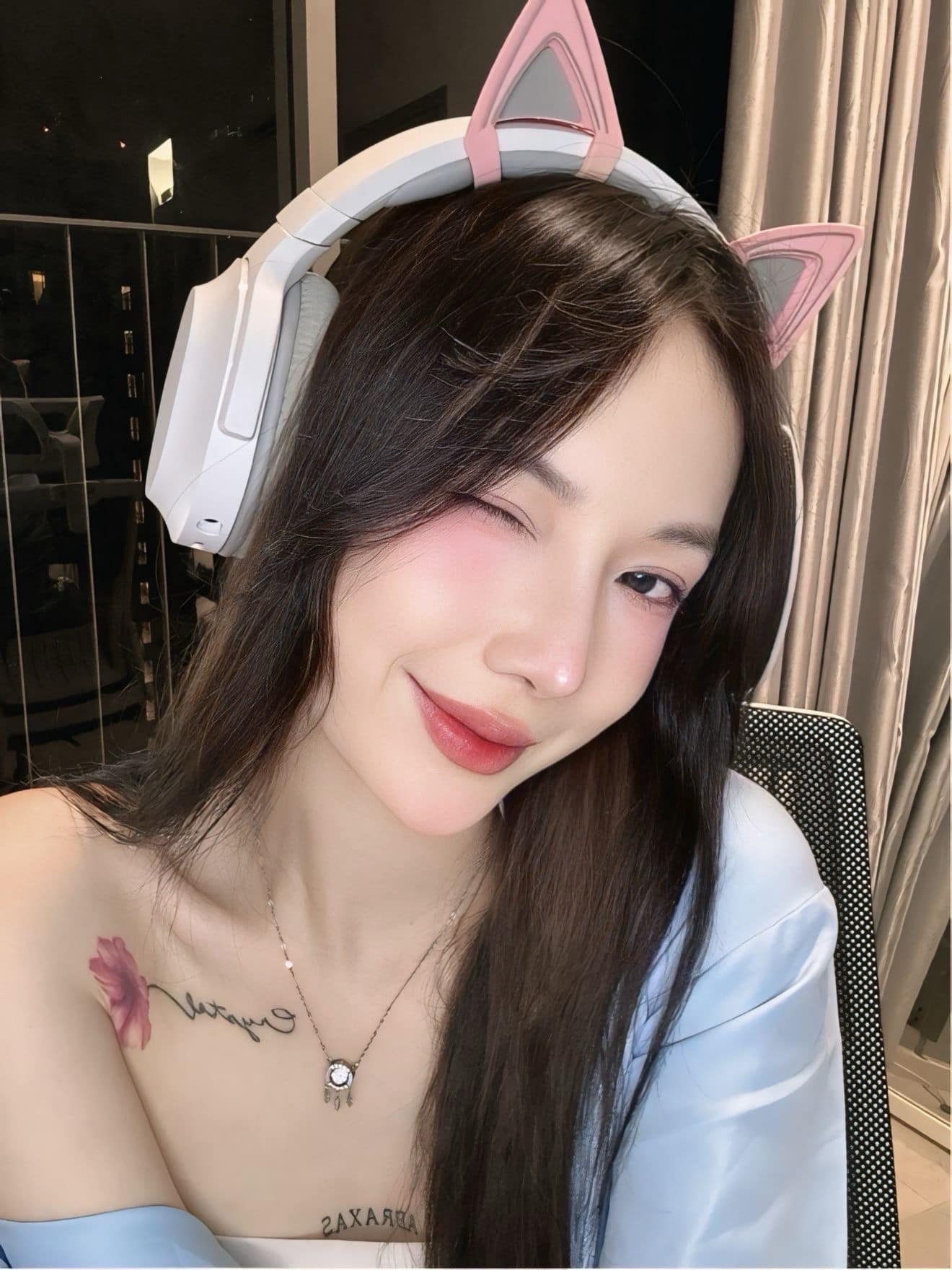 Nửa năm mới online, nữ streamer
