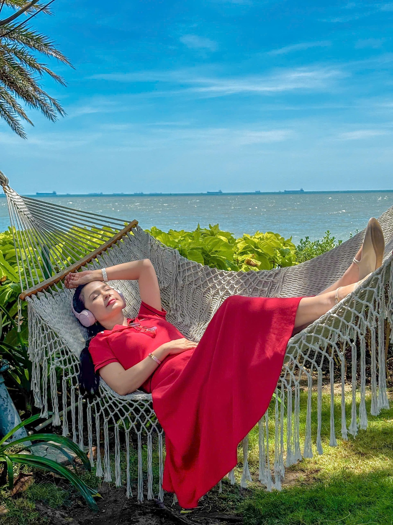 Đệ nhất mỹ nhân Việt sở hữu nhà vườn 3000m2 ở TP.HCM, cát xê 30 cây vàng, 53 tuổi không lấy chồng- Ảnh 4. Đệ nhất mỹ nhân Việt sở hữu nhà vườn 3000m2 ở TP.HCM, cát xê 30 cây vàng, 53 tuổi không lấy chồng- Ảnh 4.