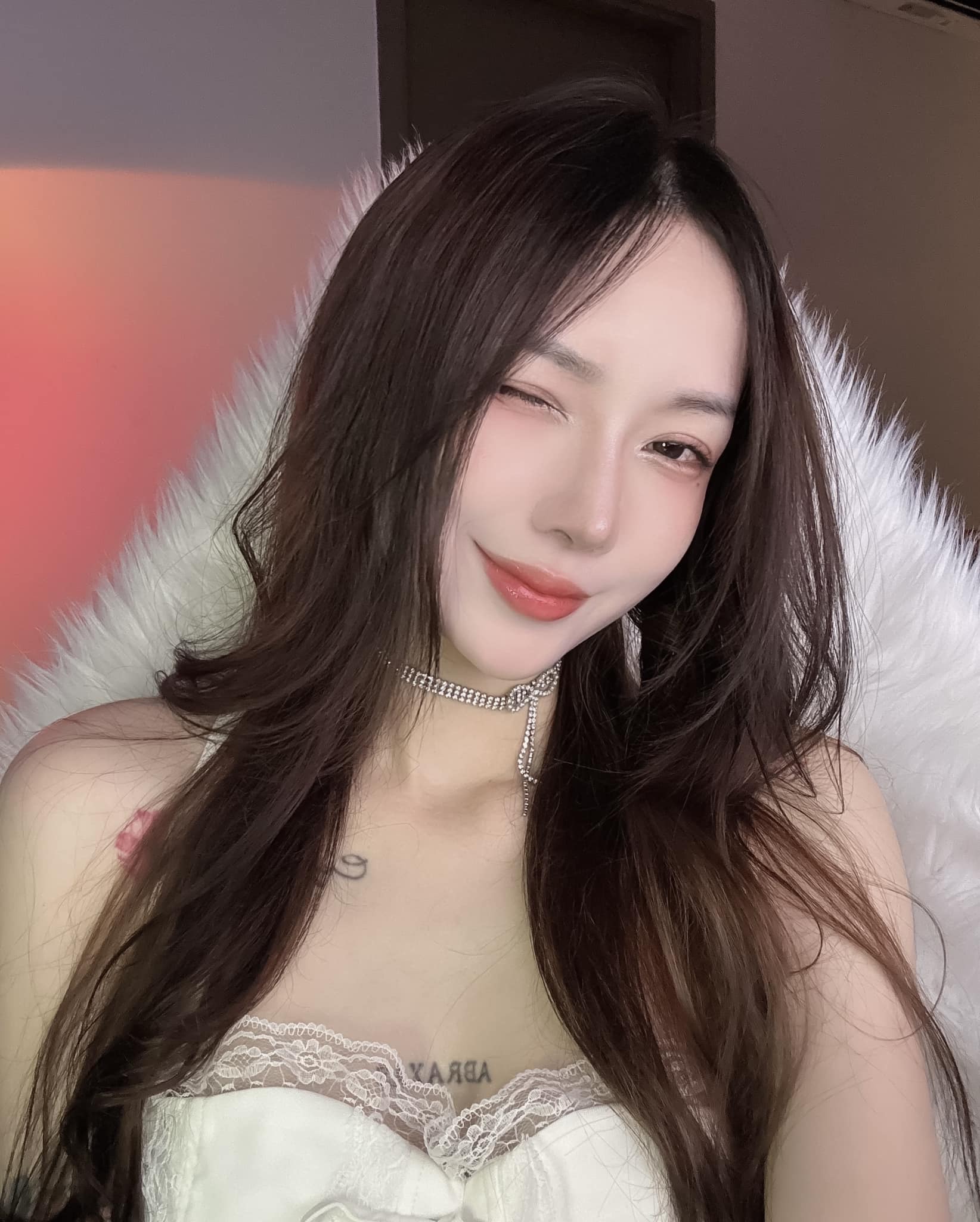 Nửa năm mới online, nữ streamer