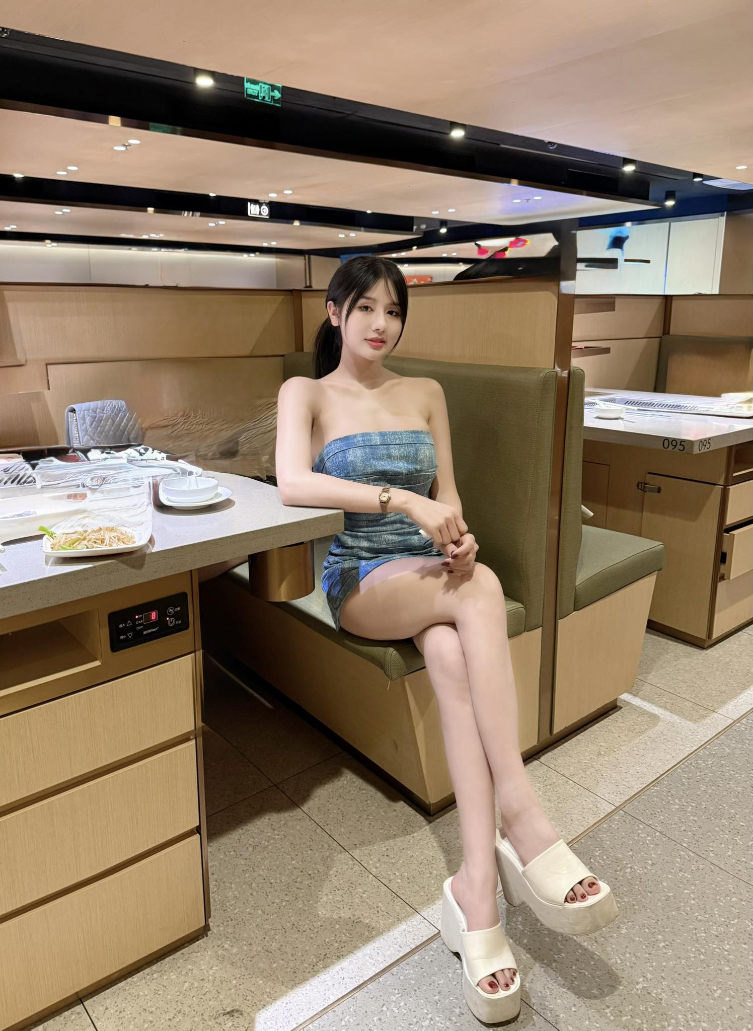 Gái xinh đăng clip