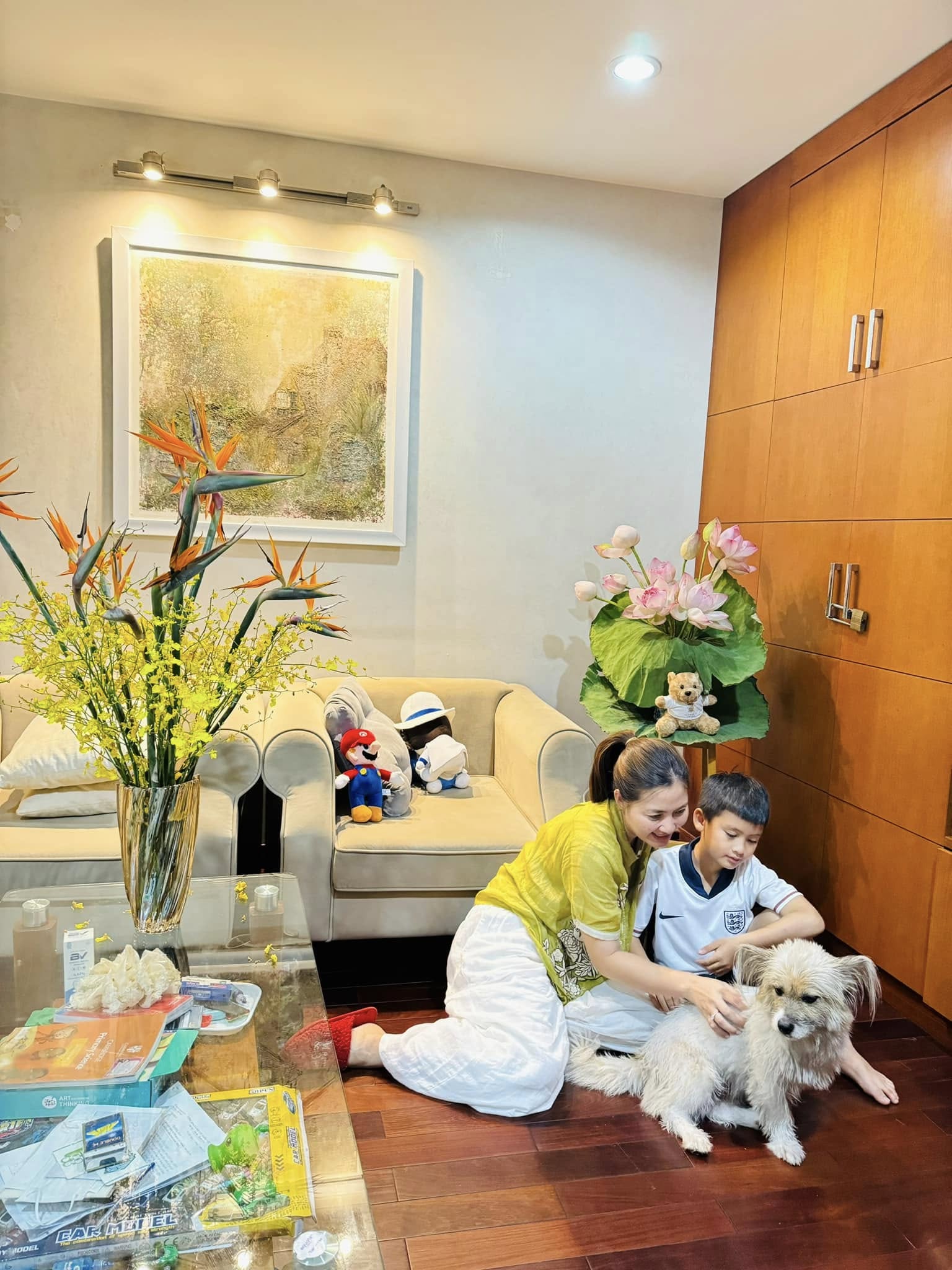 Nữ nghệ sĩ giải nghệ ở tuổi 40, rời showbiz vẫn giàu, 1 mình nuôi con, sở hữu biệt thự mặt tiền Quận 7- Ảnh 3.