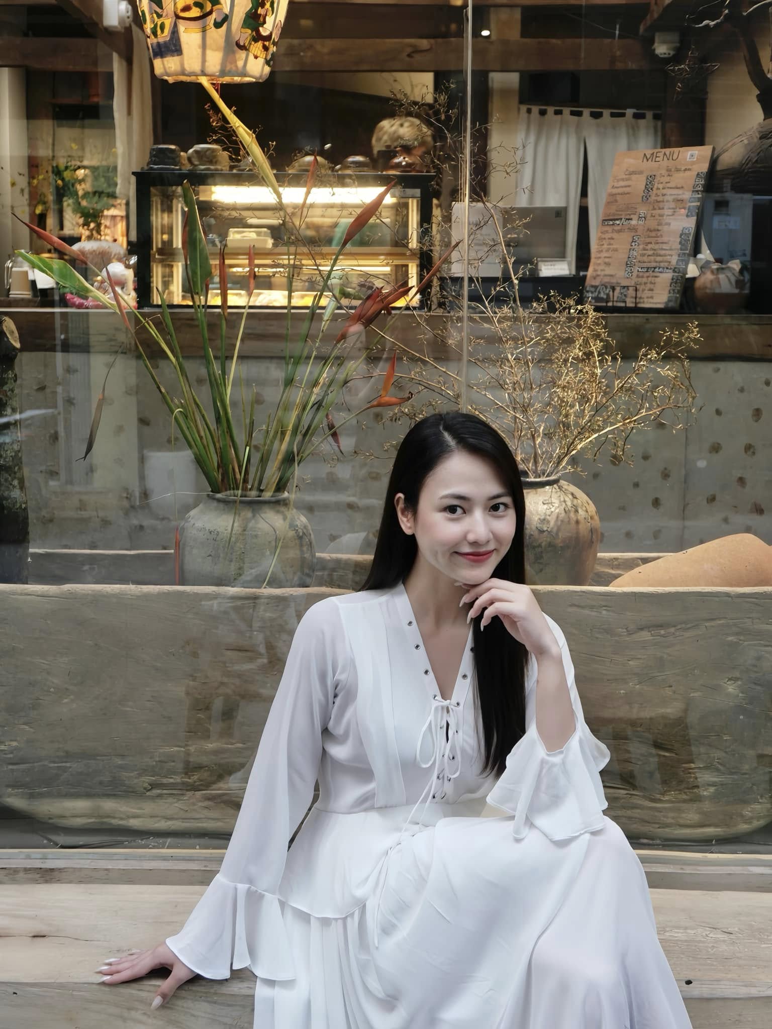 Chưa thấy ai chỉ ngồi ăn cũng “xinh tàn nhẫn” như mỹ nhân Việt này, visual đỉnh cỡ nào mà khán giả cấm dao kéo?- Ảnh 3.