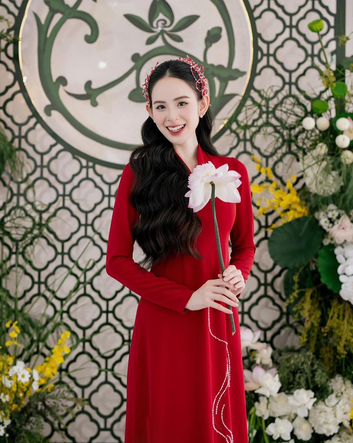 "Kim Tae Hee Việt Nam" hẹn hò khi chồng thiếu gia đang có bạn gái? 50439465511164817671703957216987823484140533n 17493562478561363971597 1749358184166 1749358184580737565127