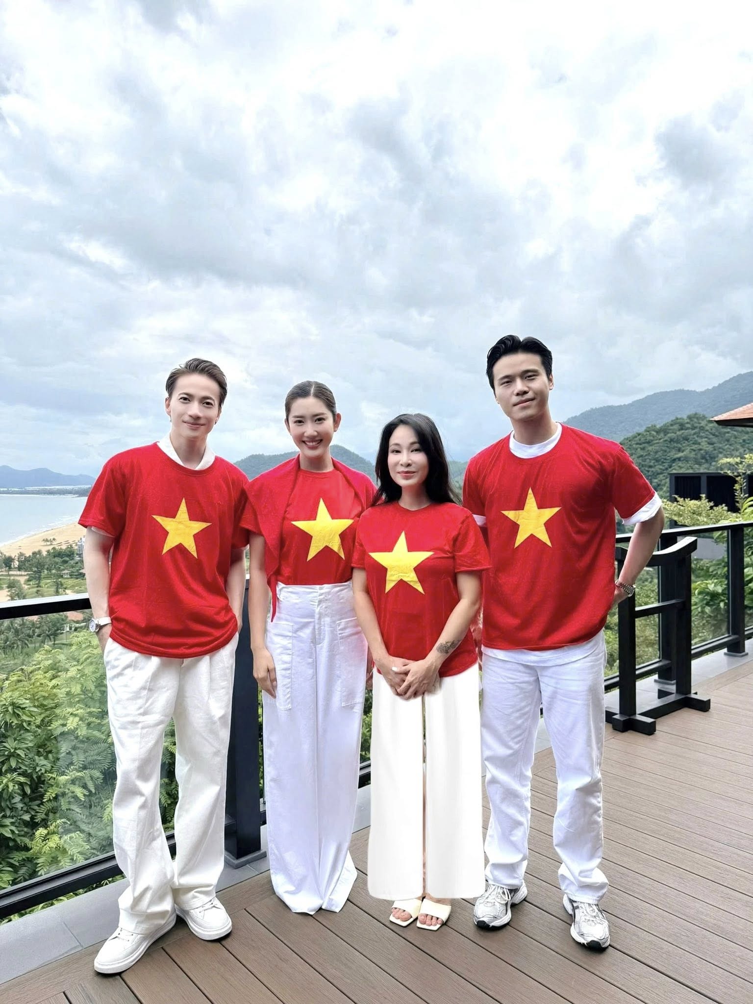 Hội bạn thân đồng loạt an ủi Thúy Ngân vì chia tay với