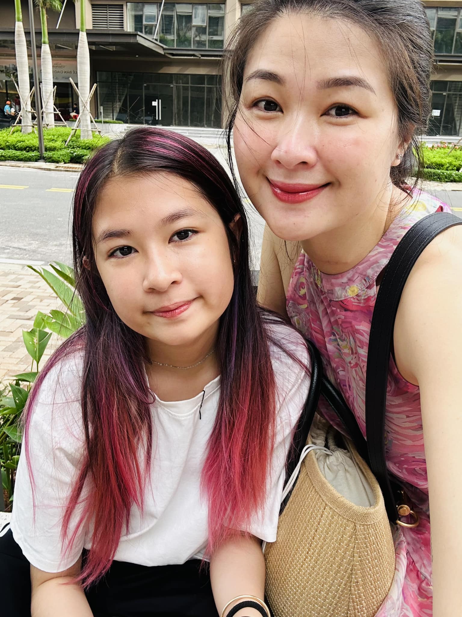 Con gái 13 tuổi của Huy Khánh - Mạc Anh Thư: Chân dài miên man như siêu mẫu, khuôn mặt cực kỳ giống mẹ- Ảnh 4.