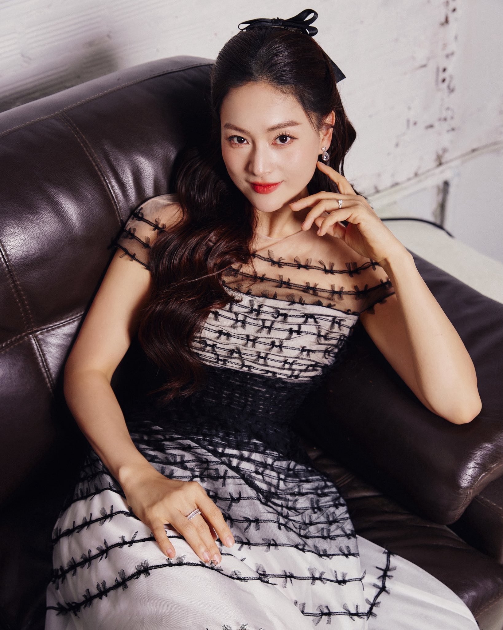 Lan Phương hậu ly hôn chồng Tây: Lan Phương hậu ly hôn chồng Tây: