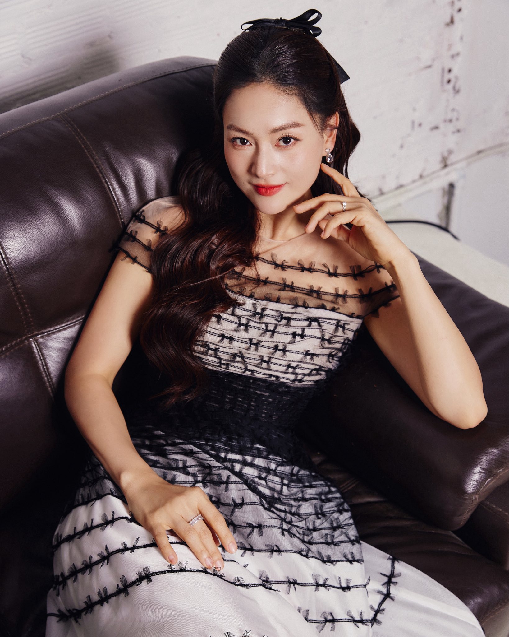 Giành quyền nuôi con nhờ thu nhập 7 tỷ/năm, Lan Phương kiếm tiền giỏi cỡ nào?- Ảnh 1.