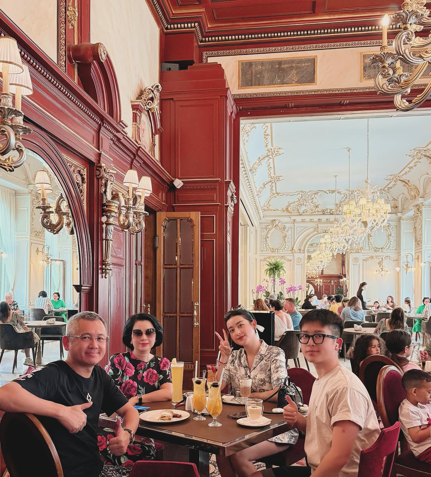 1 Á hậu Việt mắc kẹt ở nước ngoài vì sự cố sân bay- Ảnh 1. 1 Á hậu Việt mắc kẹt ở nước ngoài vì sự cố sân bay- Ảnh 1.